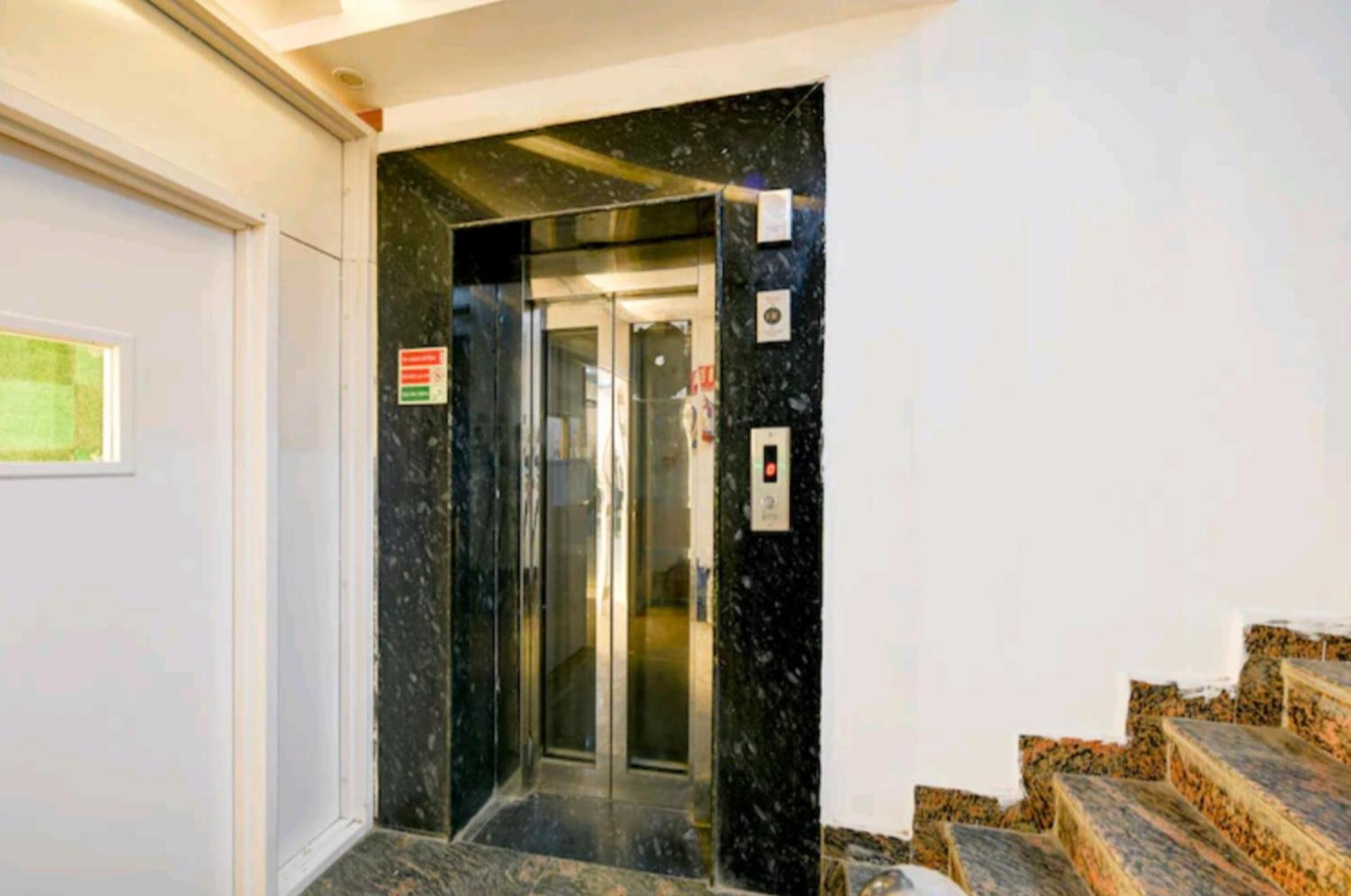 Vasudha -near Delhi Airport Hotel