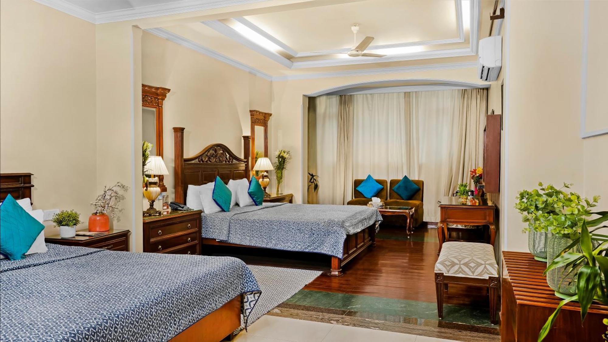 Ajanta Hotel 3*
