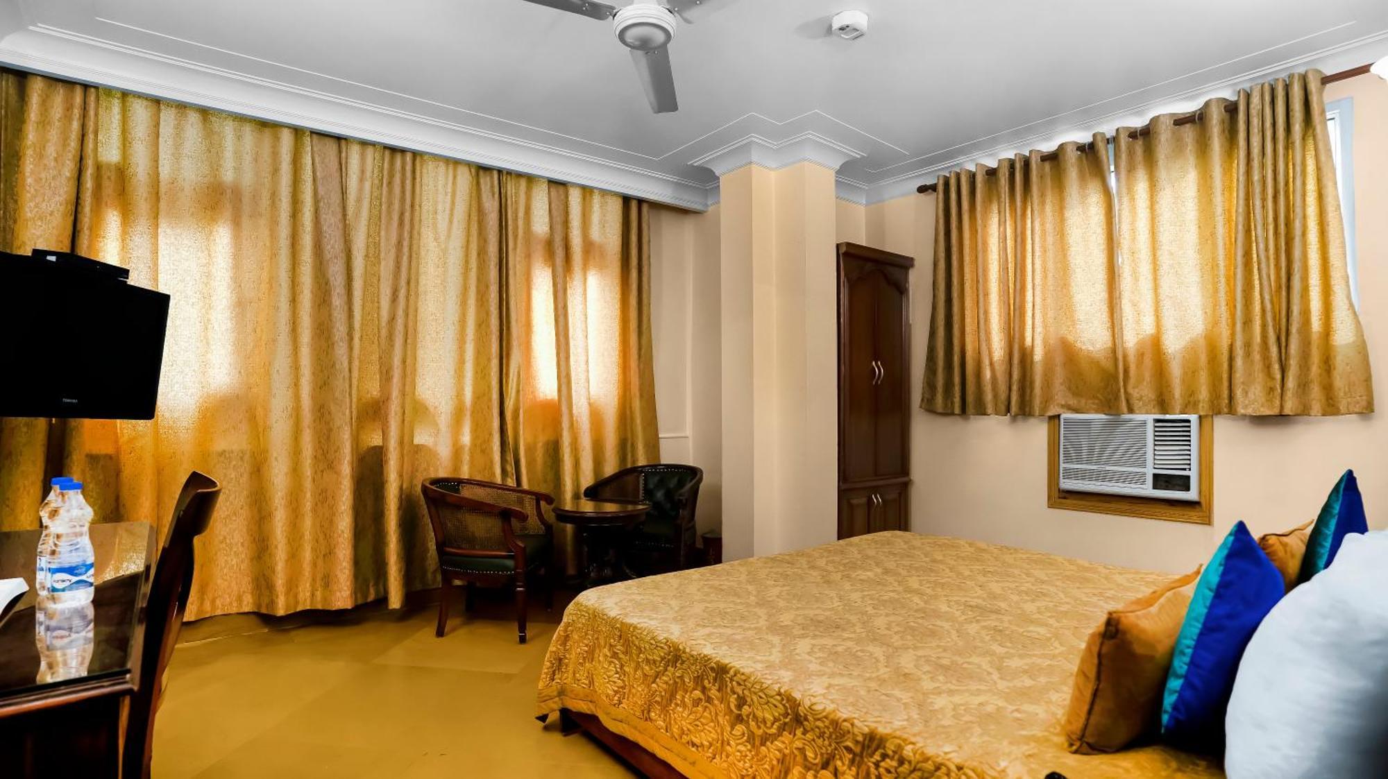Hotel Ajanta 3*