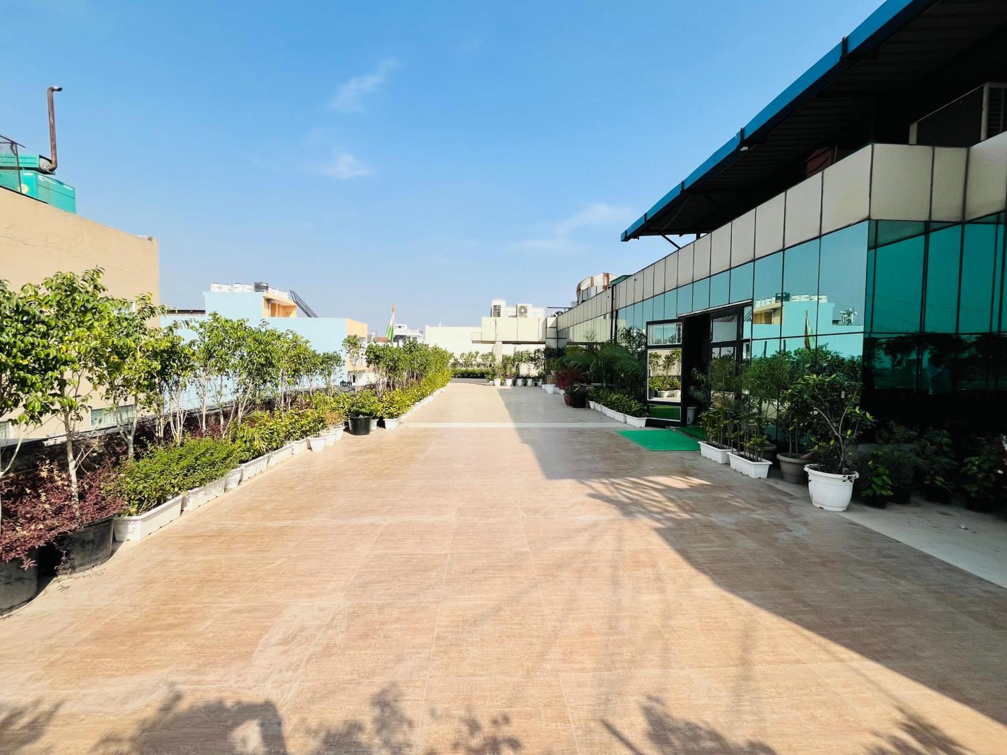 Airport Hotel Grand By Fantasia Hotel