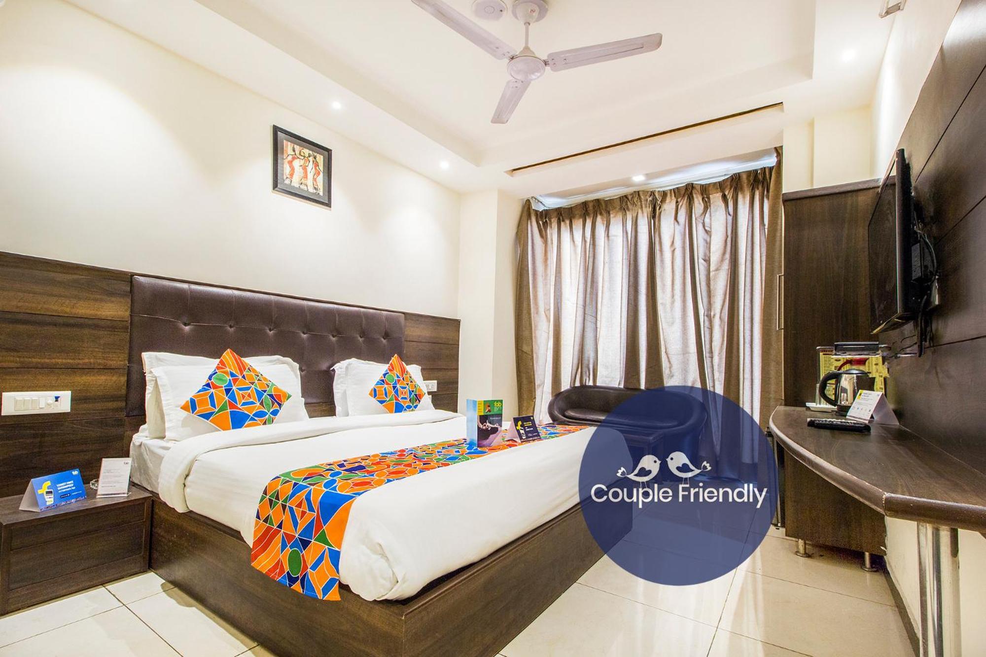 Fabexpress Le Continental Paharganj