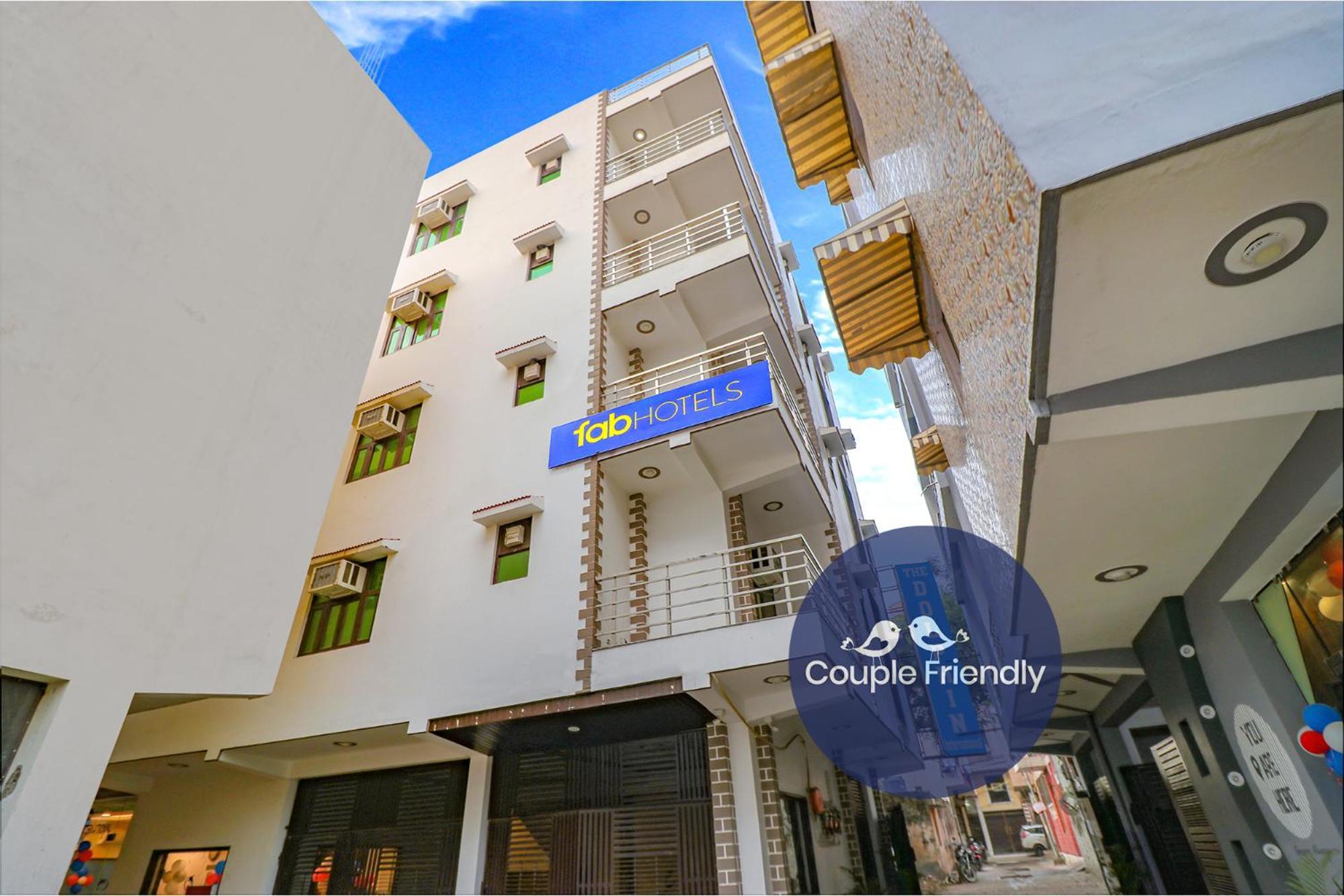 Fabexpress Dolphin International Near Delhi Airport Hotel 3*
