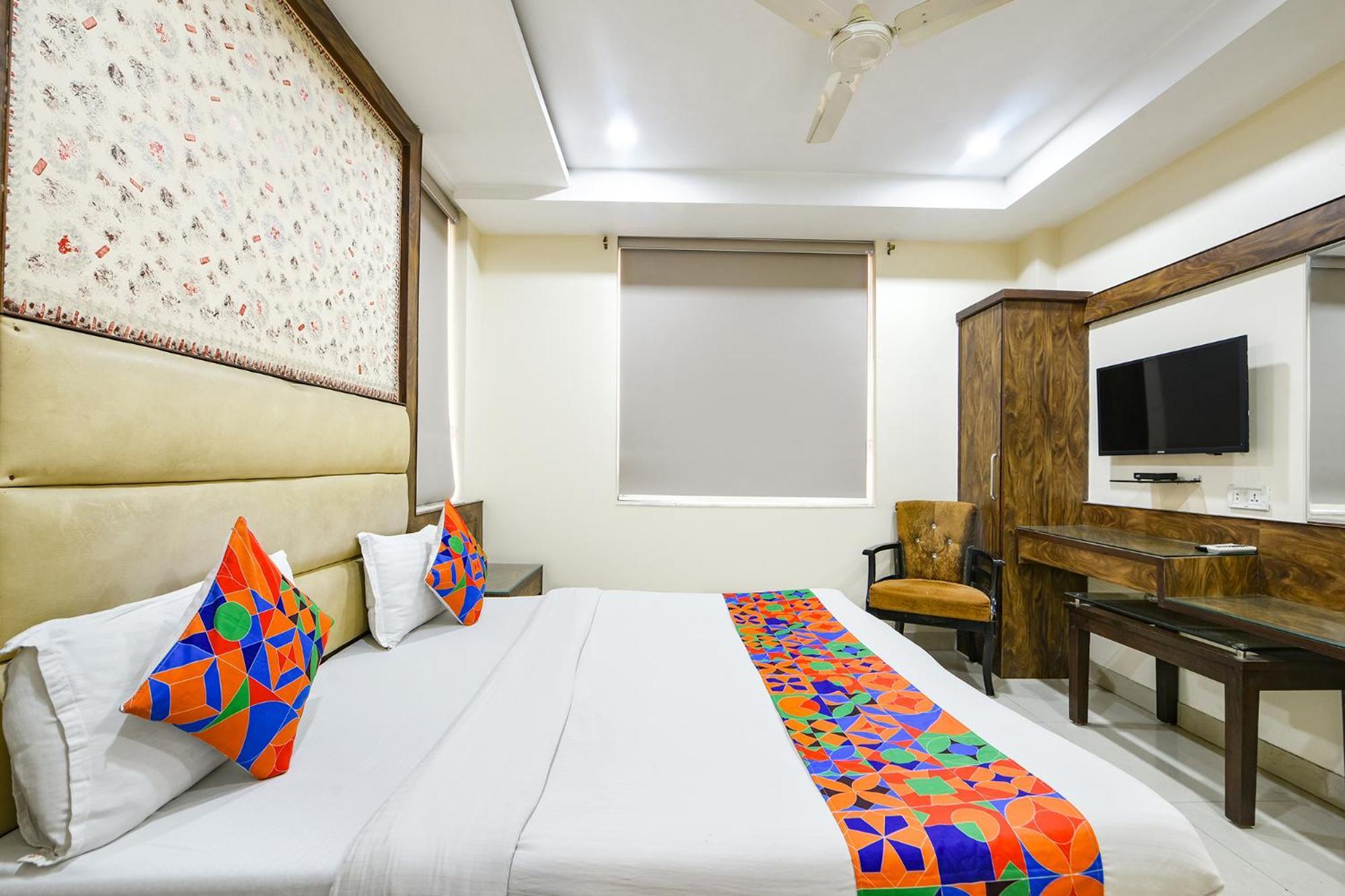 Hotel Fabhotel Baba Residency Near Railway Station
