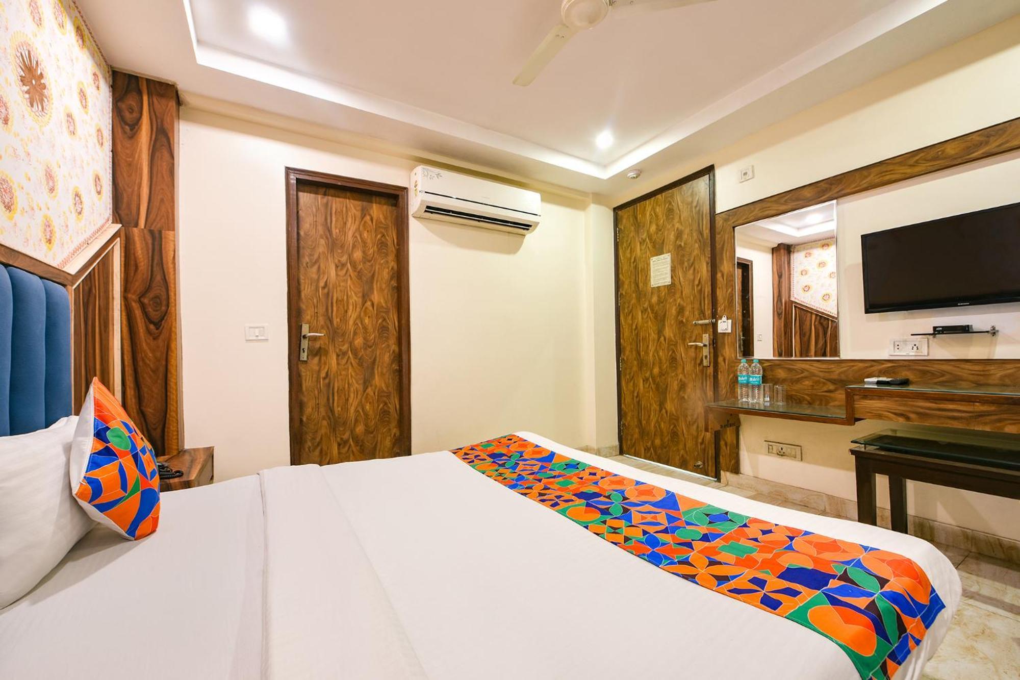 Hotel Fabhotel Baba Residency Near Railway Station 3*