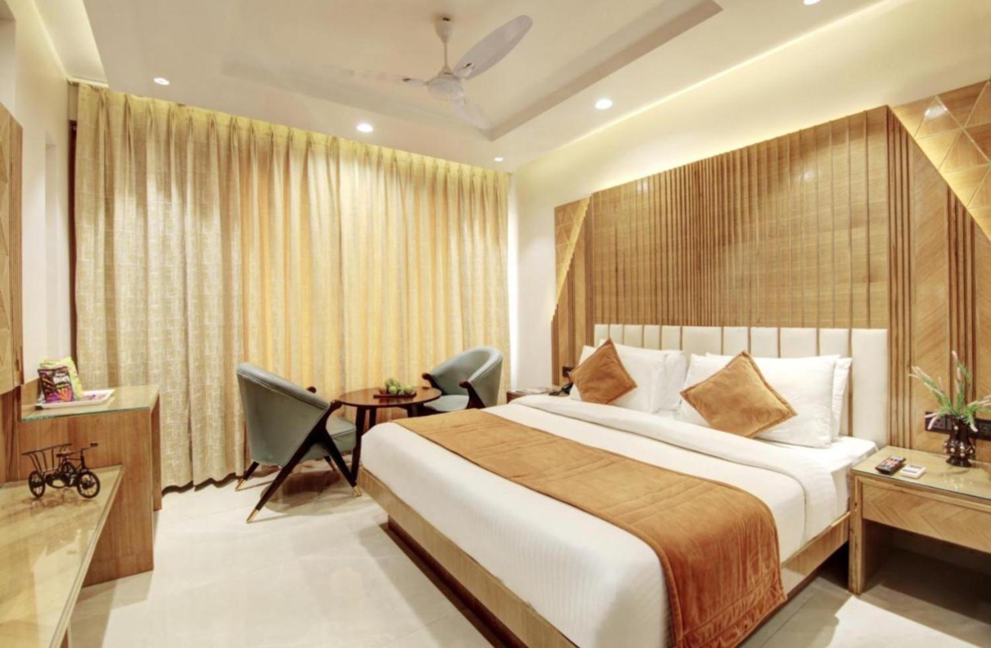 Platinum With Free Pickup-delhi Airport