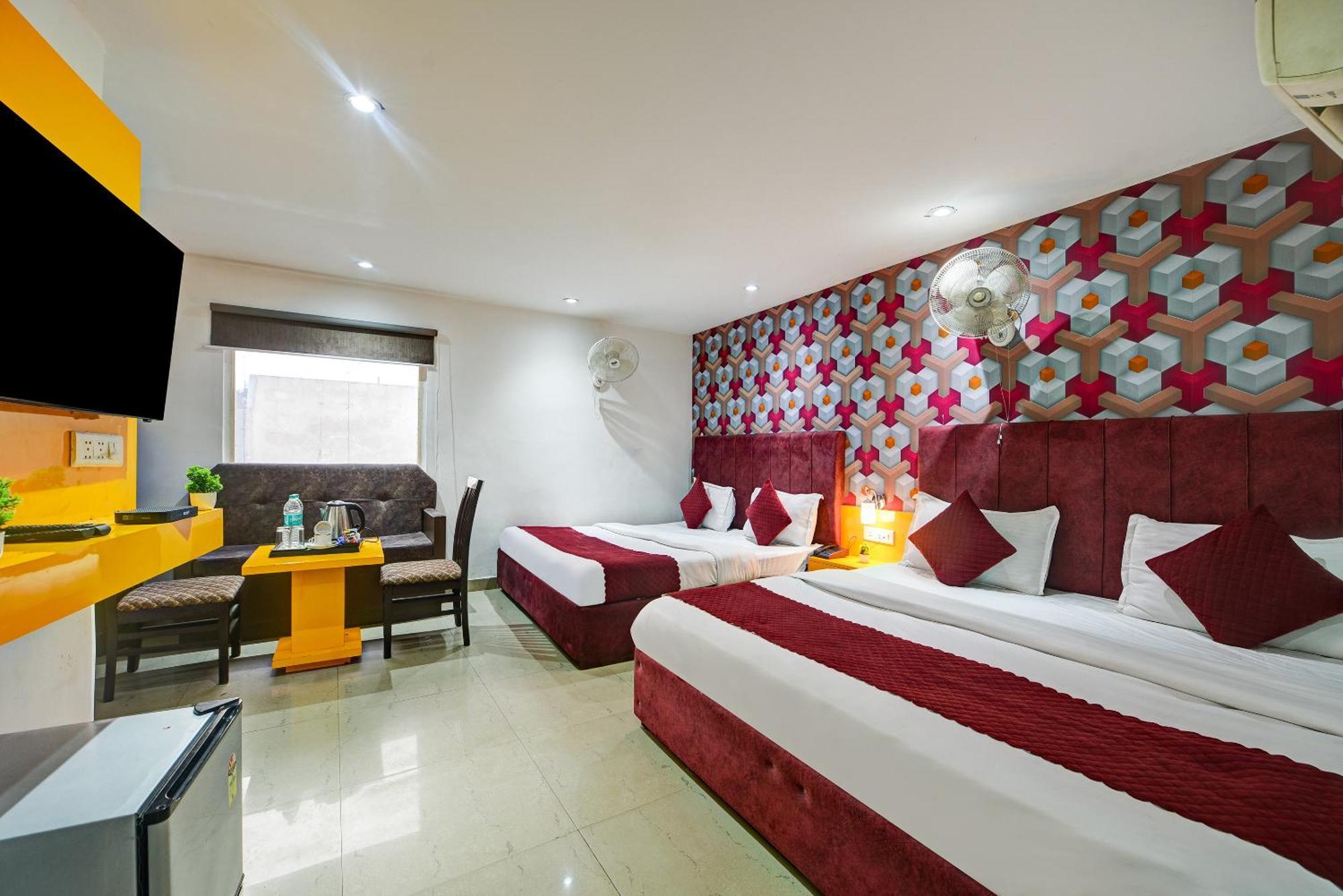 Platinum With Free Pickup-delhi Airport New Delhi