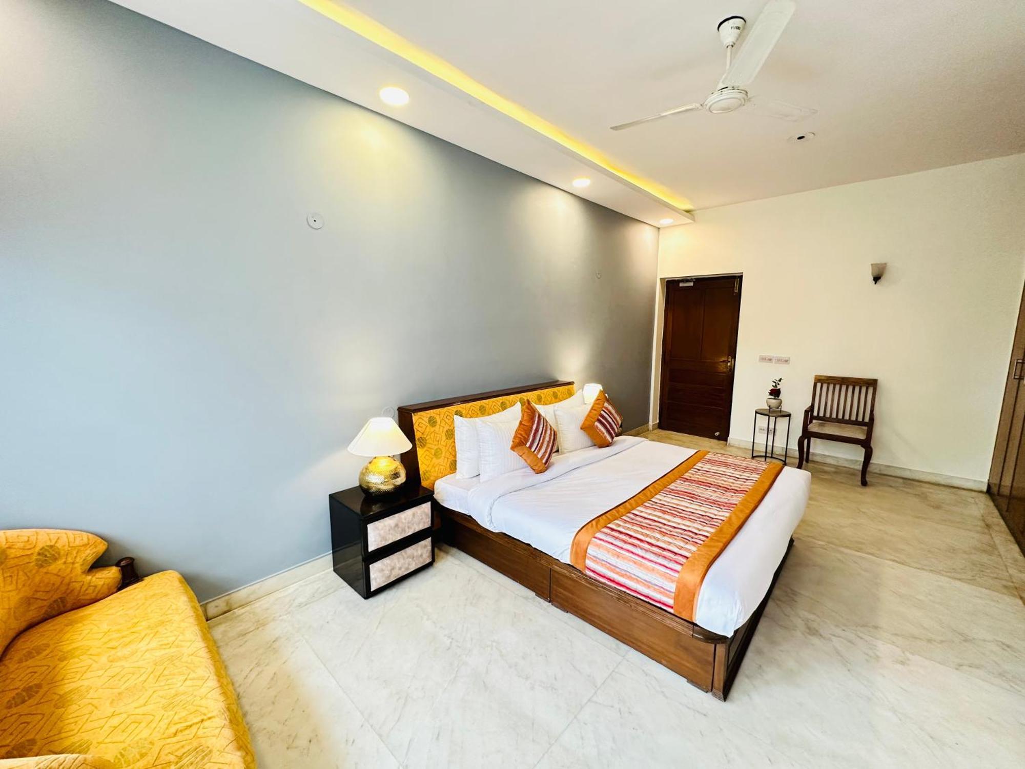 Hotel Grove Residency Hauz Khas Couple Friendly New Delhi