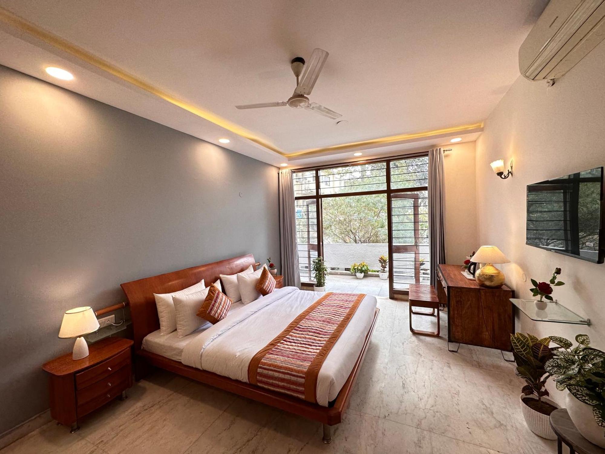Grove Residency Hauz Khas Couple Friendly 3*