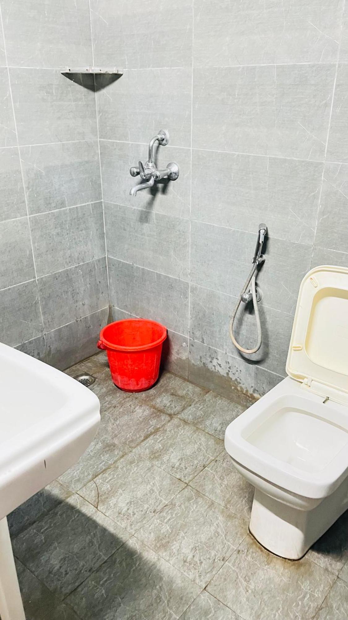 Apartment Dev Palace And - Near Igi Aiport New Delhi