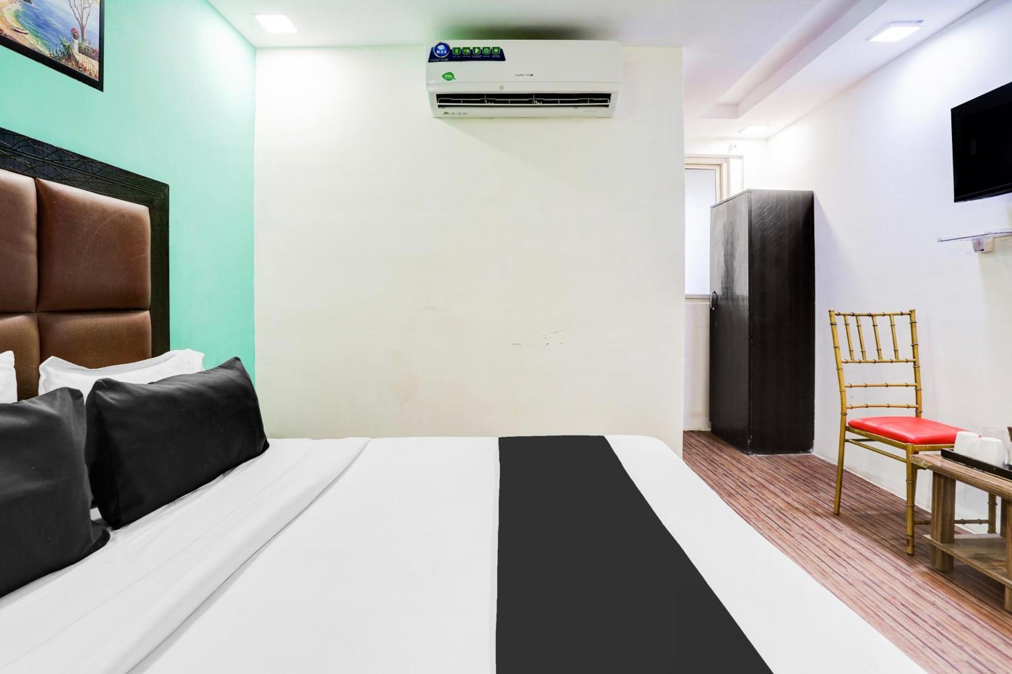 Hotel Super O Rohini Sector 20 Formerly Yellow Saffron