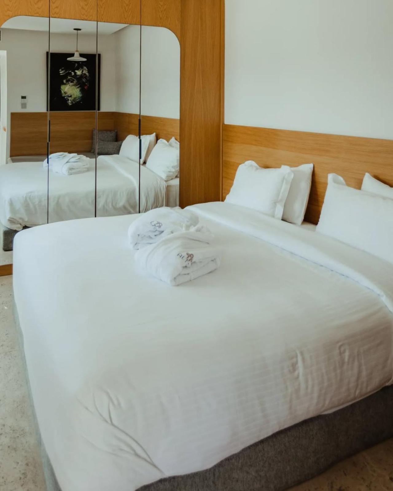 Precision Palace Hotel