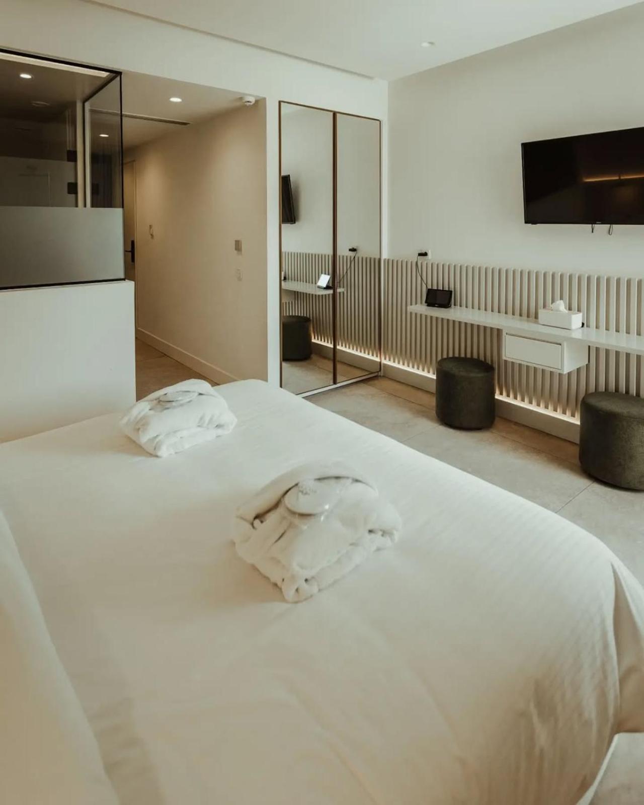 Precision Palace Hotel