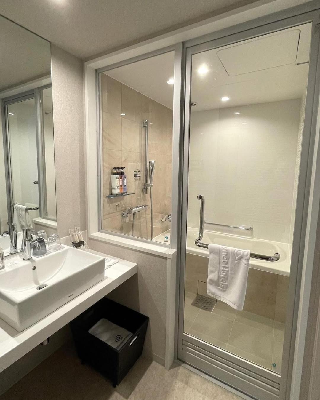 Hotel The Atlantiis Near Igi Airport New Delhi