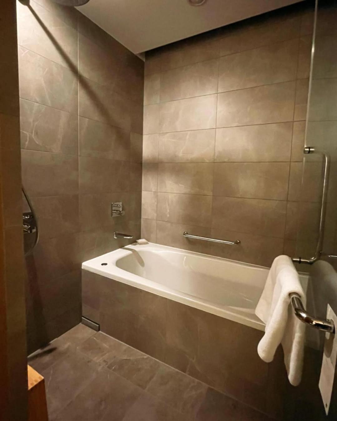 The Atlantiis Near Igi Airport Hotel