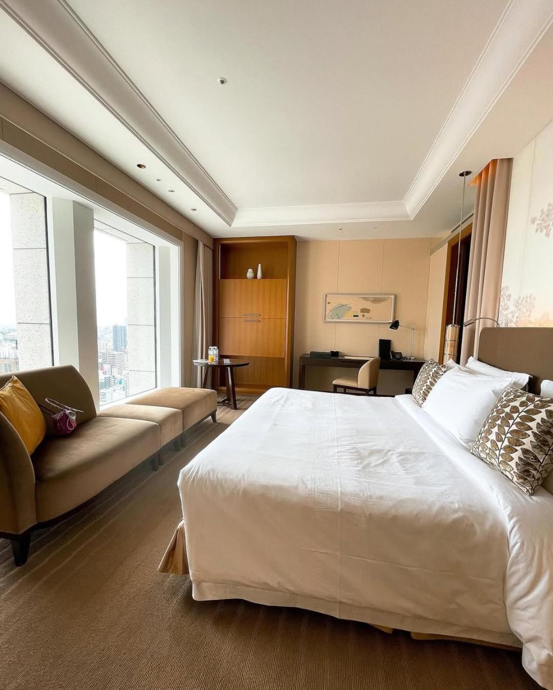 Hotel The Aatlantis Near Delhi Airport Nova Deli