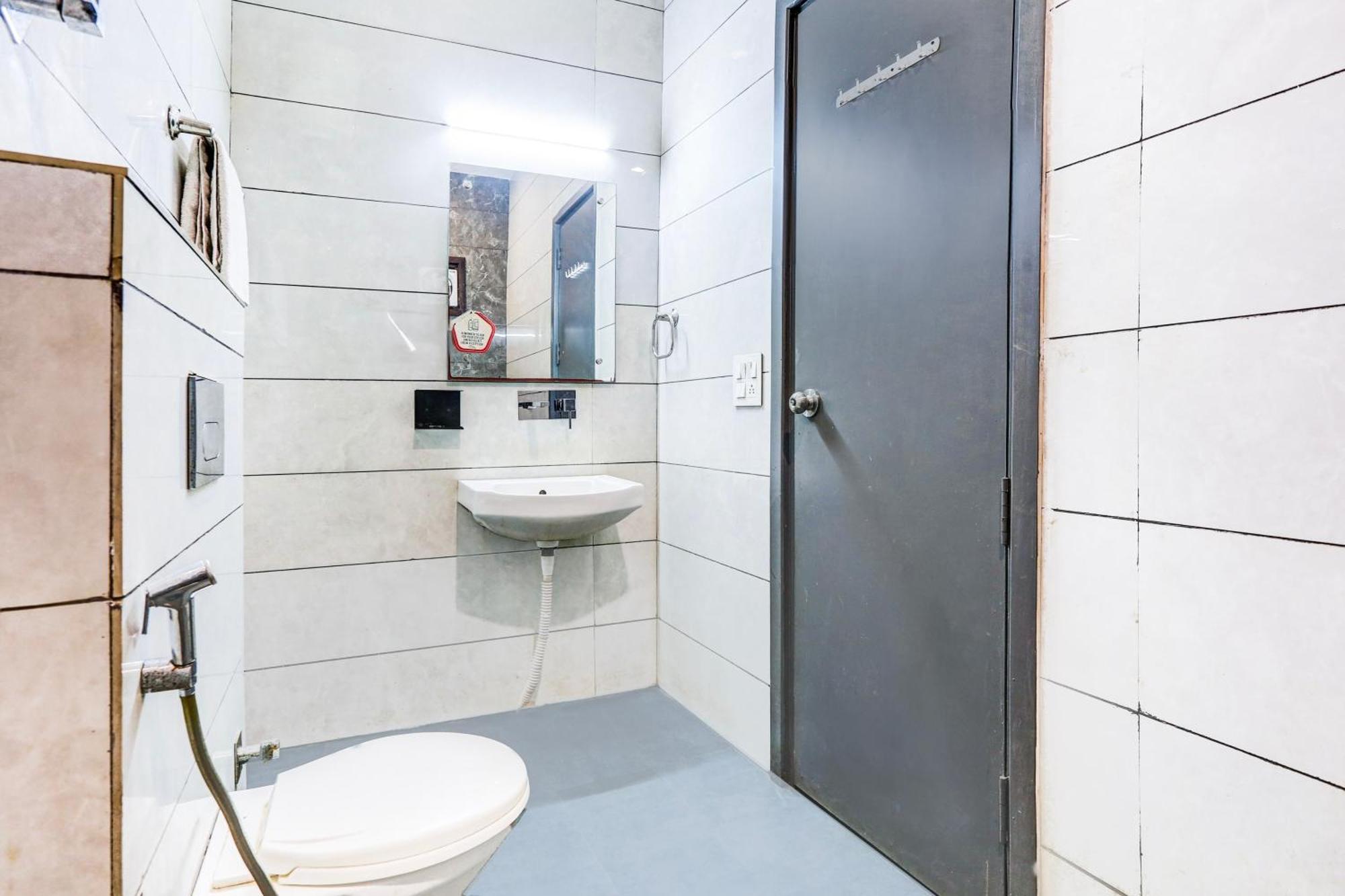 Hotel Super Townhouse Rohini Sector 23