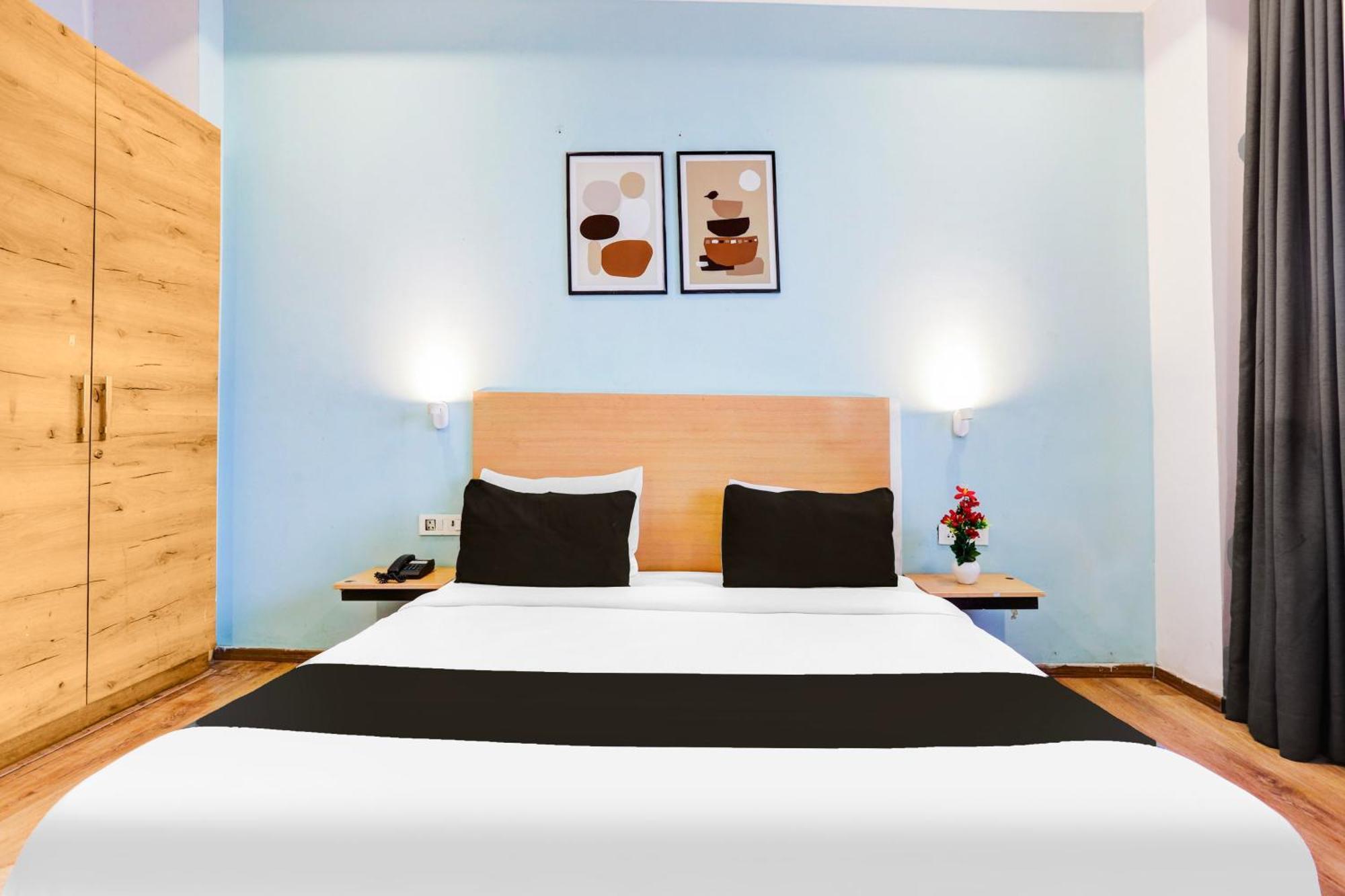 Hotel Super Townhouse Rohini Sector 23