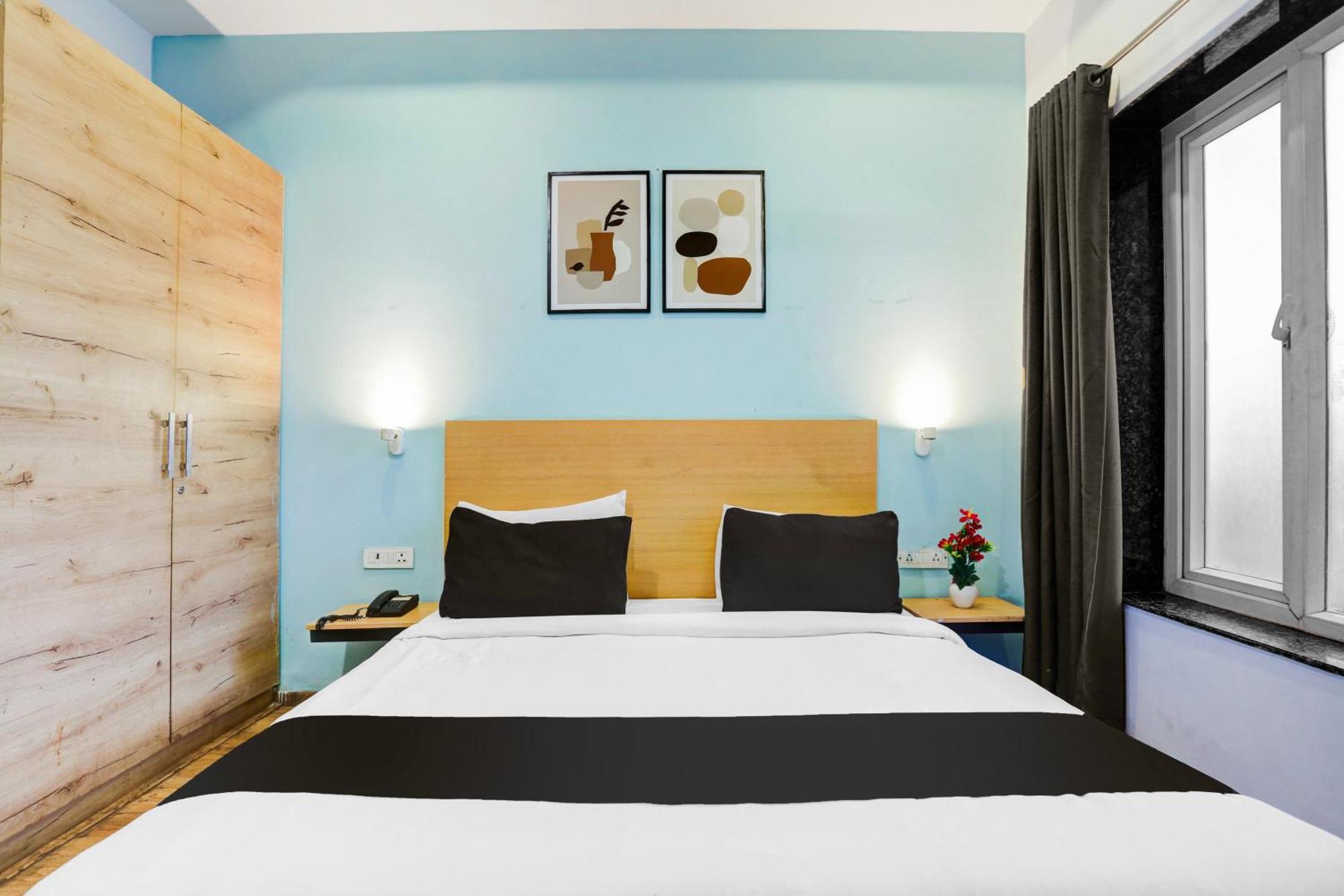 Super Townhouse Rohini Sector 23 Hotel 4*
