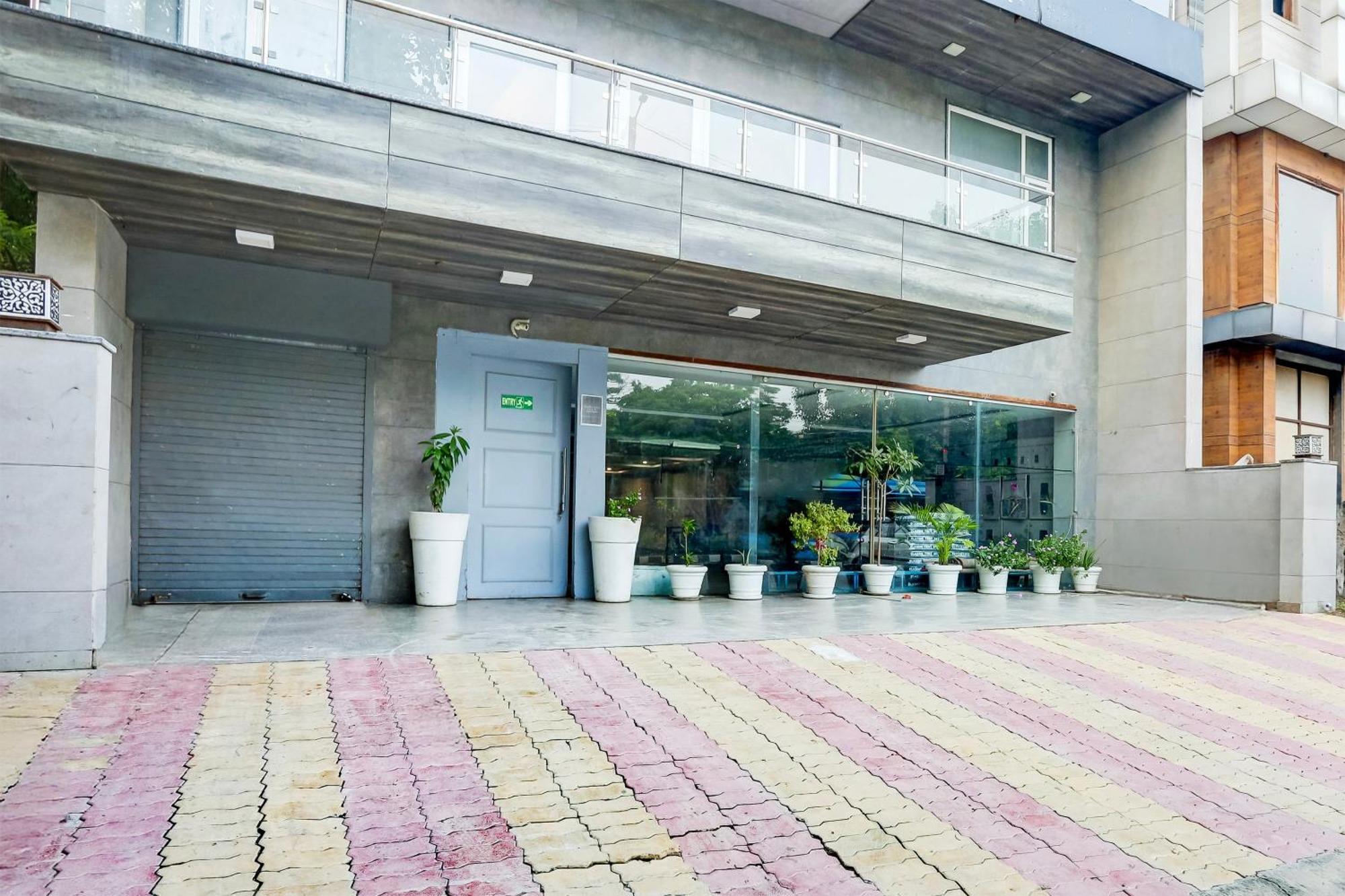 Super Townhouse Rohini Sector 23 Hotel