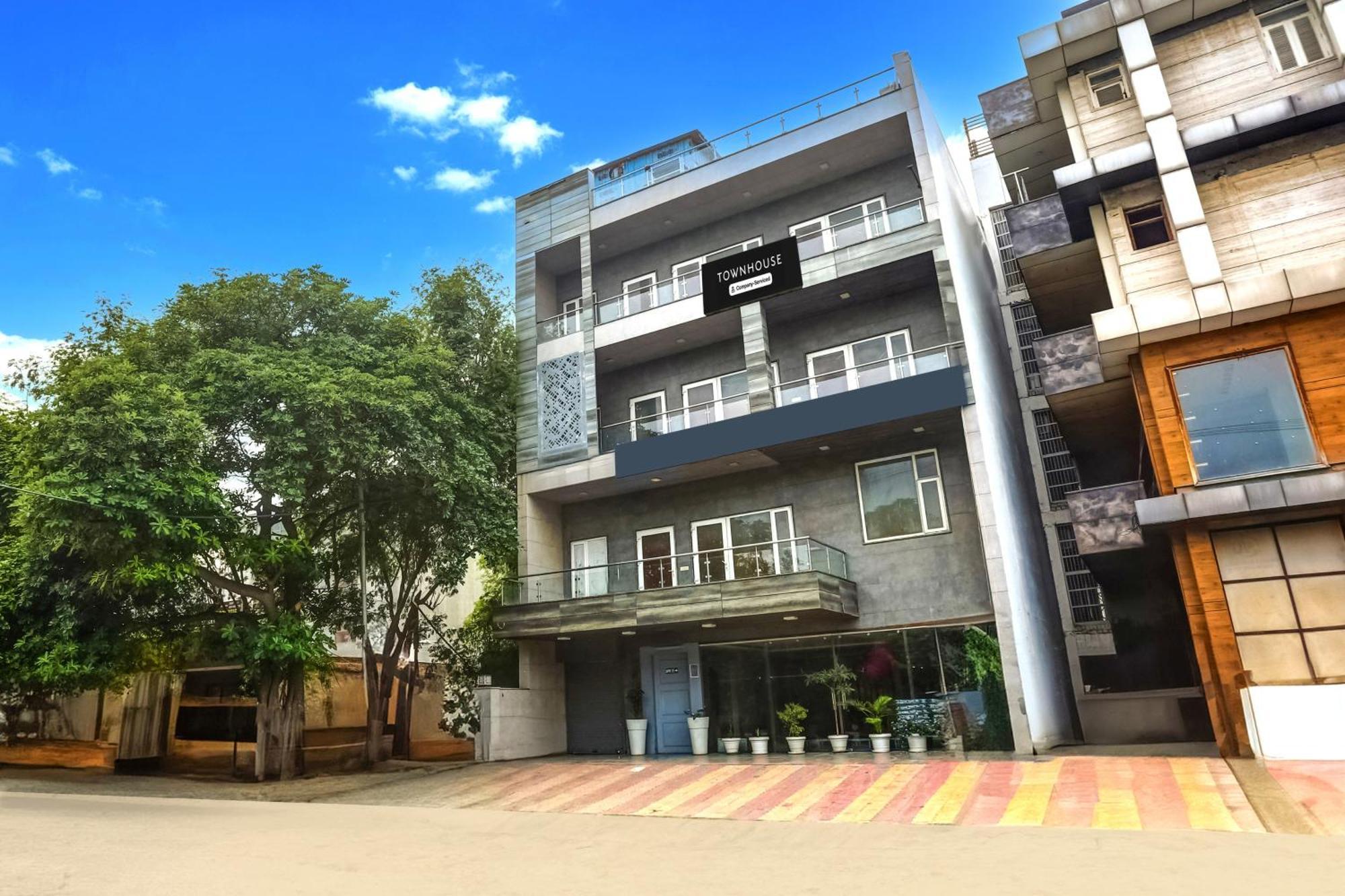 Hotel Super Townhouse Rohini Sector 23