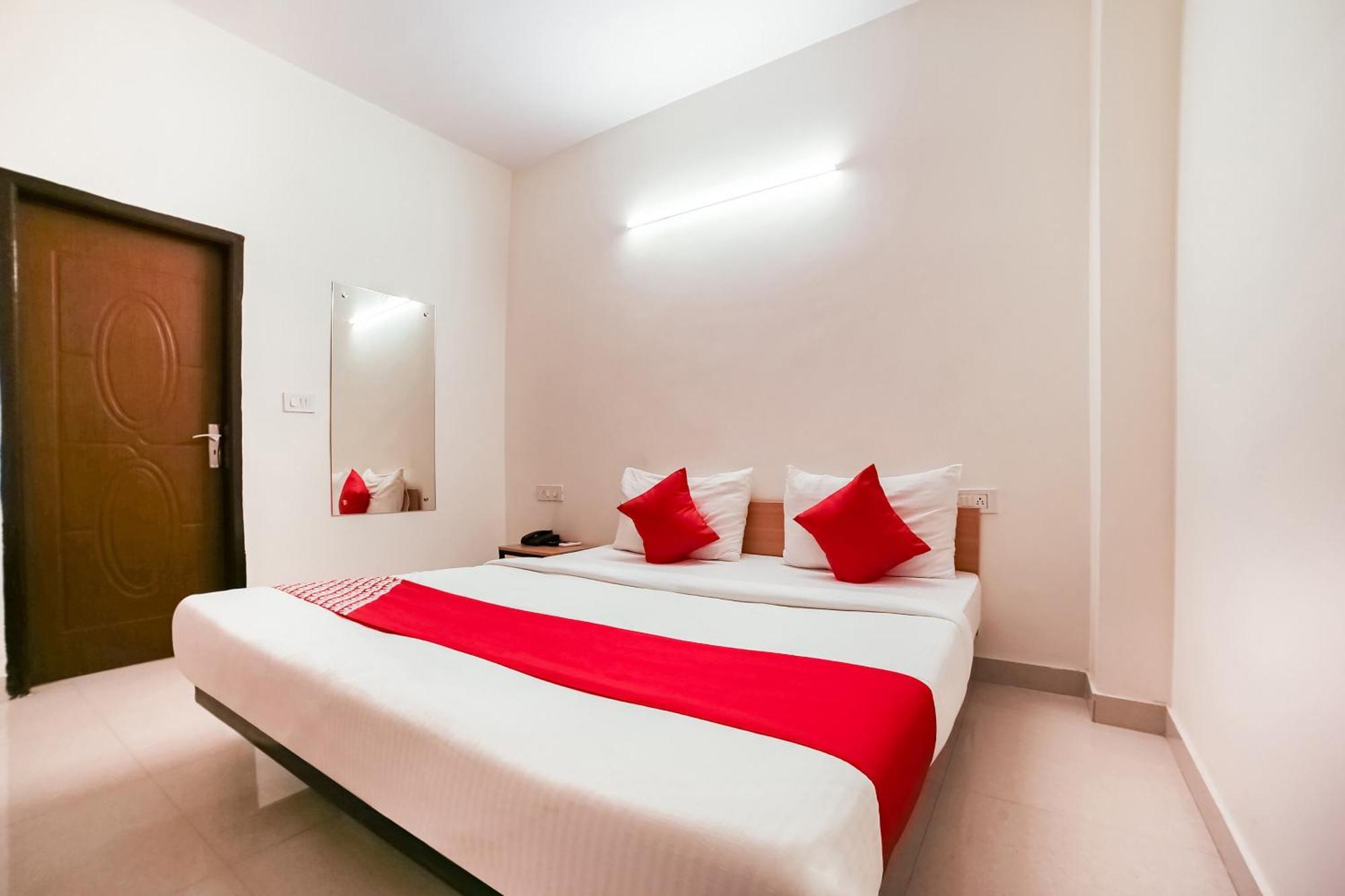 Hotel Live On Del5542 4*