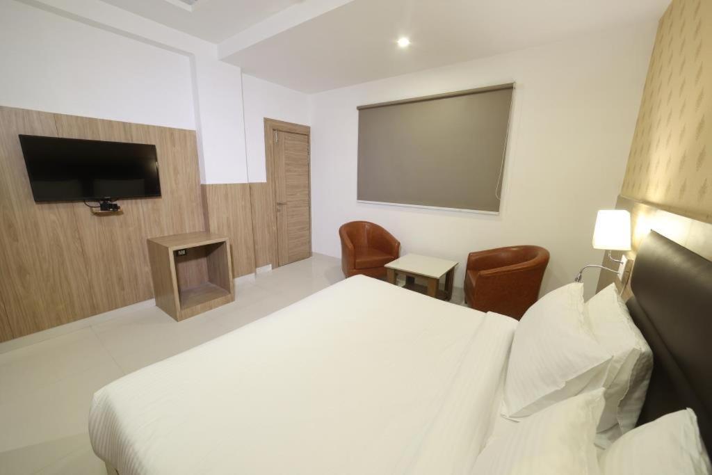 Elevate Hotel