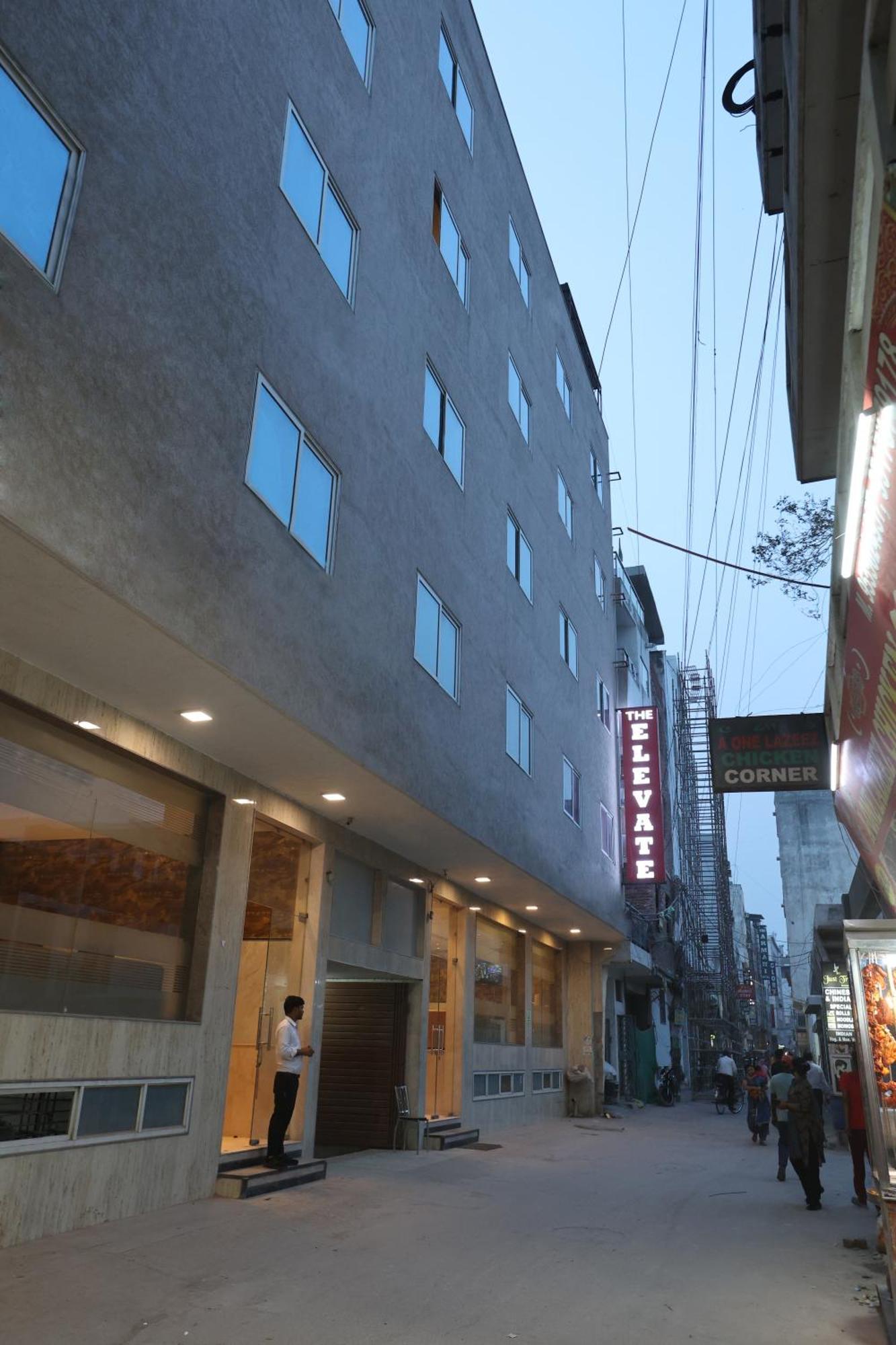 Hotel Elevate 4*