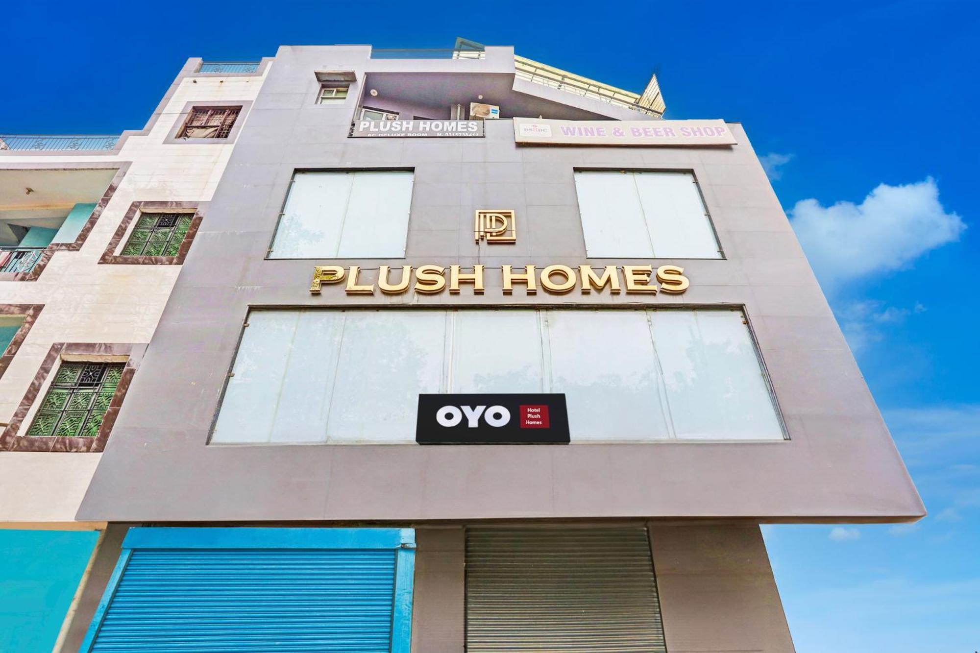 O Plush Homes Hotel