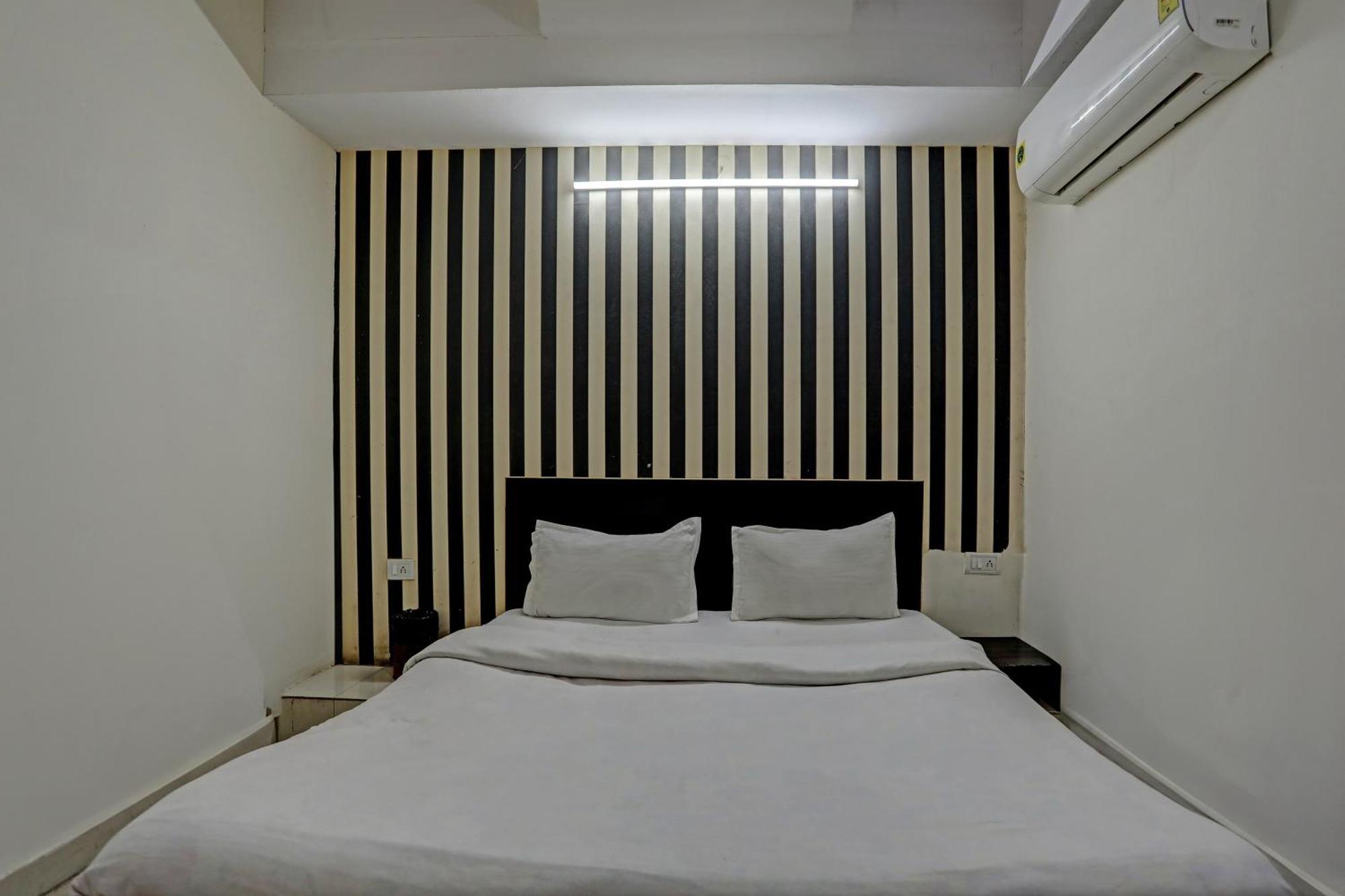 Hotel O Kanak Palace