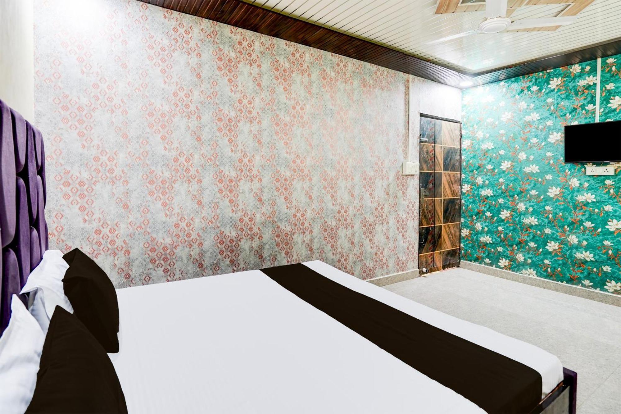 O Blue Vart Hotel New Delhi