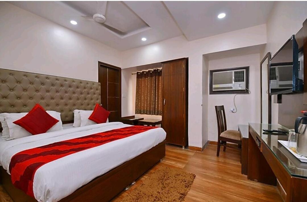 Kabeer International 'walking Distance Ndls Hotel