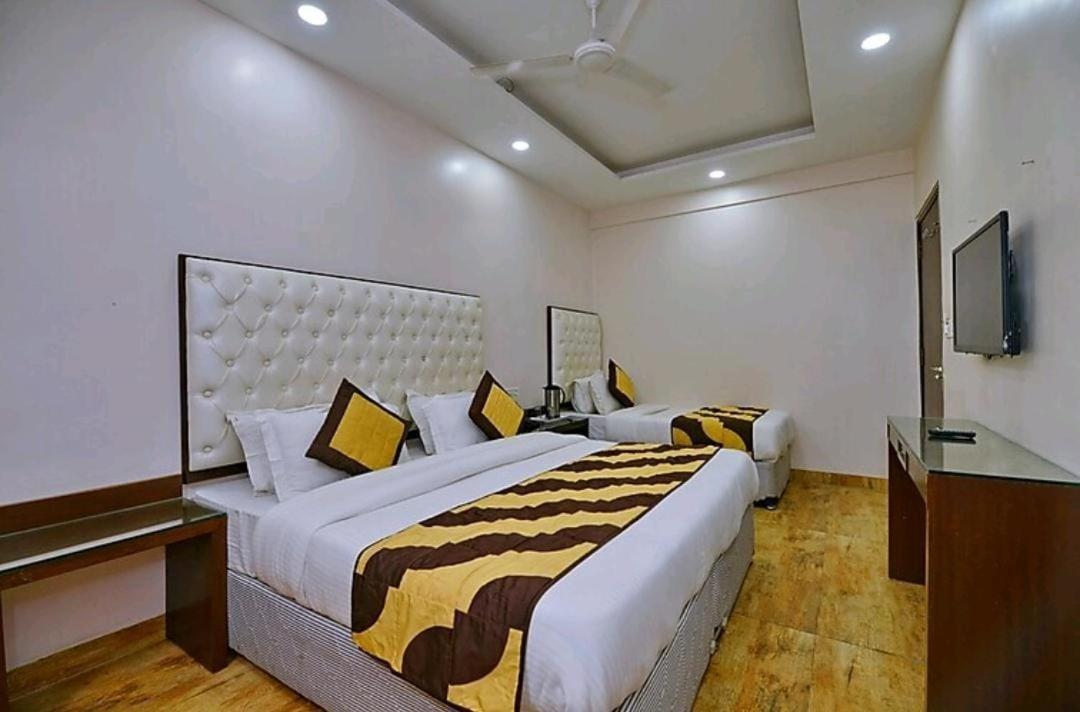 Hotel Kabeer International 'walking Distance Ndls Delhi (National Capital Territory of India)