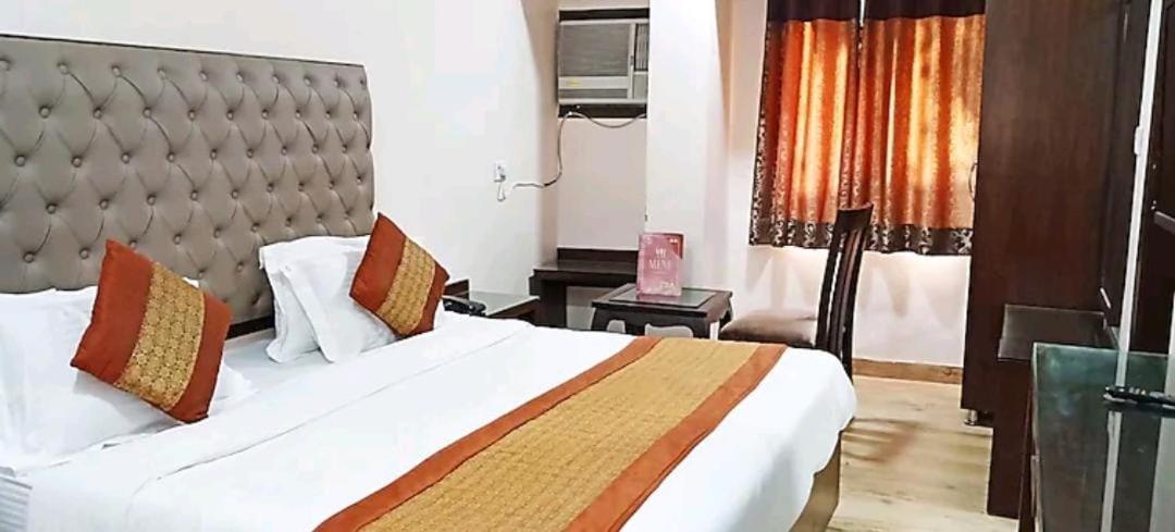 Kabeer International 'walking Distance Ndls