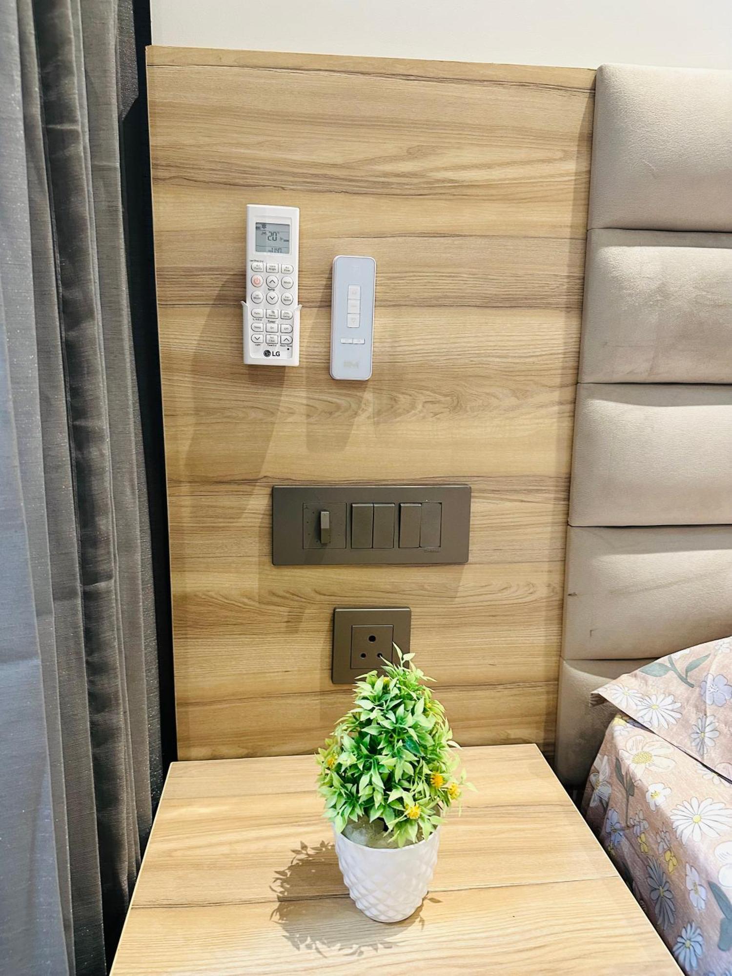 Minimalist Haven At 26th Floor Supernova Apartment New Delhi