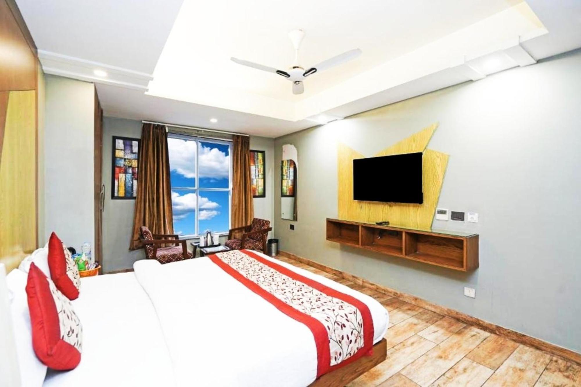Hotel N Maharani 4*
