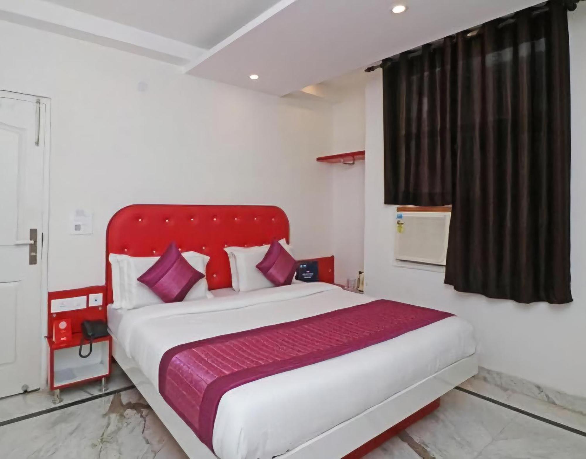 Leo Continental Hotel New Delhi