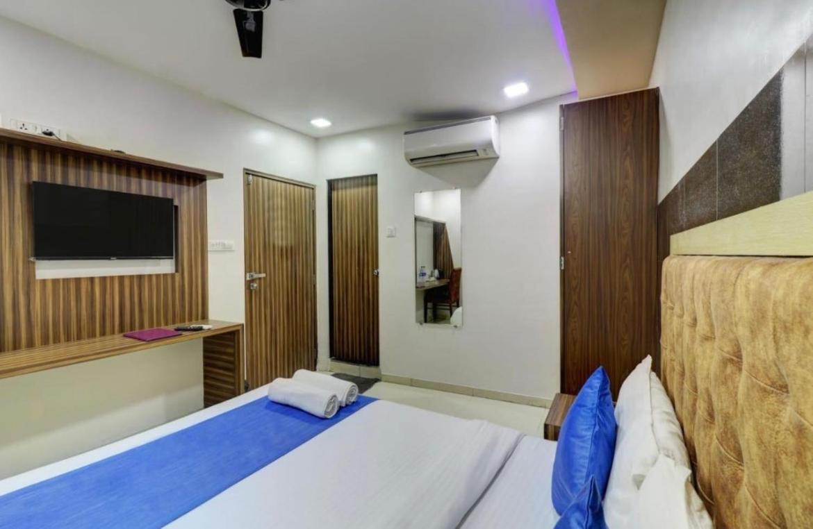 Hotel Airport By Family 3*