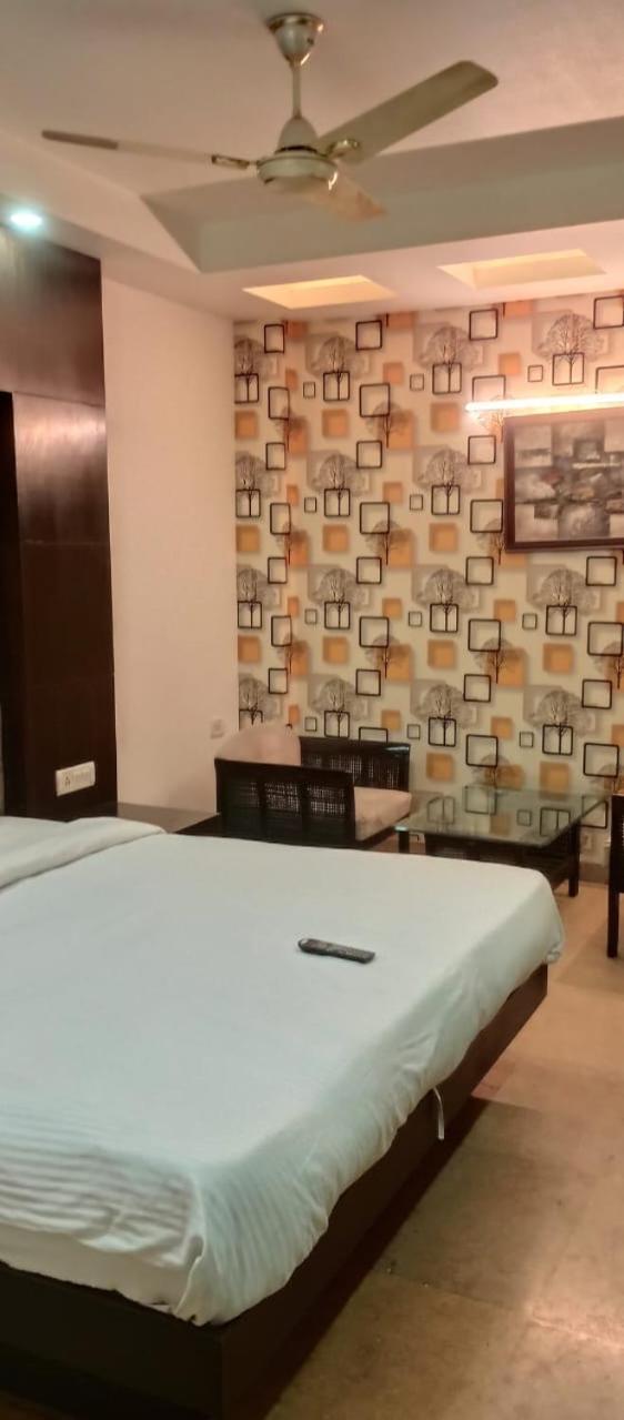 Hotel Delhi - Height - Delhi Ncr Id Not Accepted New Delhi