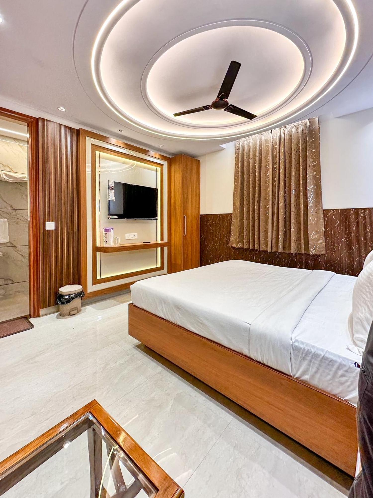 Delhi Delight Premium Bed & Breakfast 3*