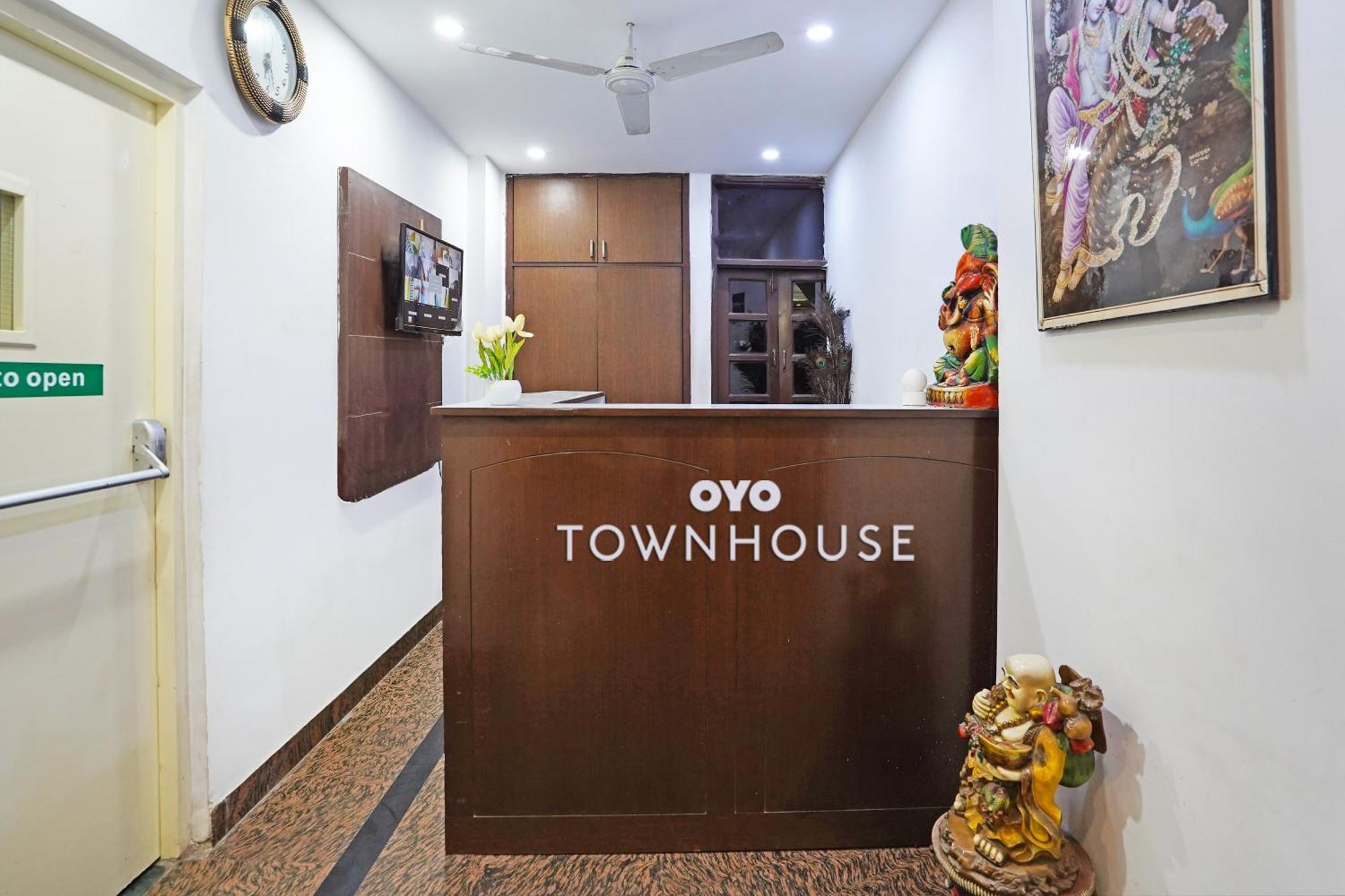 Hotel O Vm Residency New Delhi