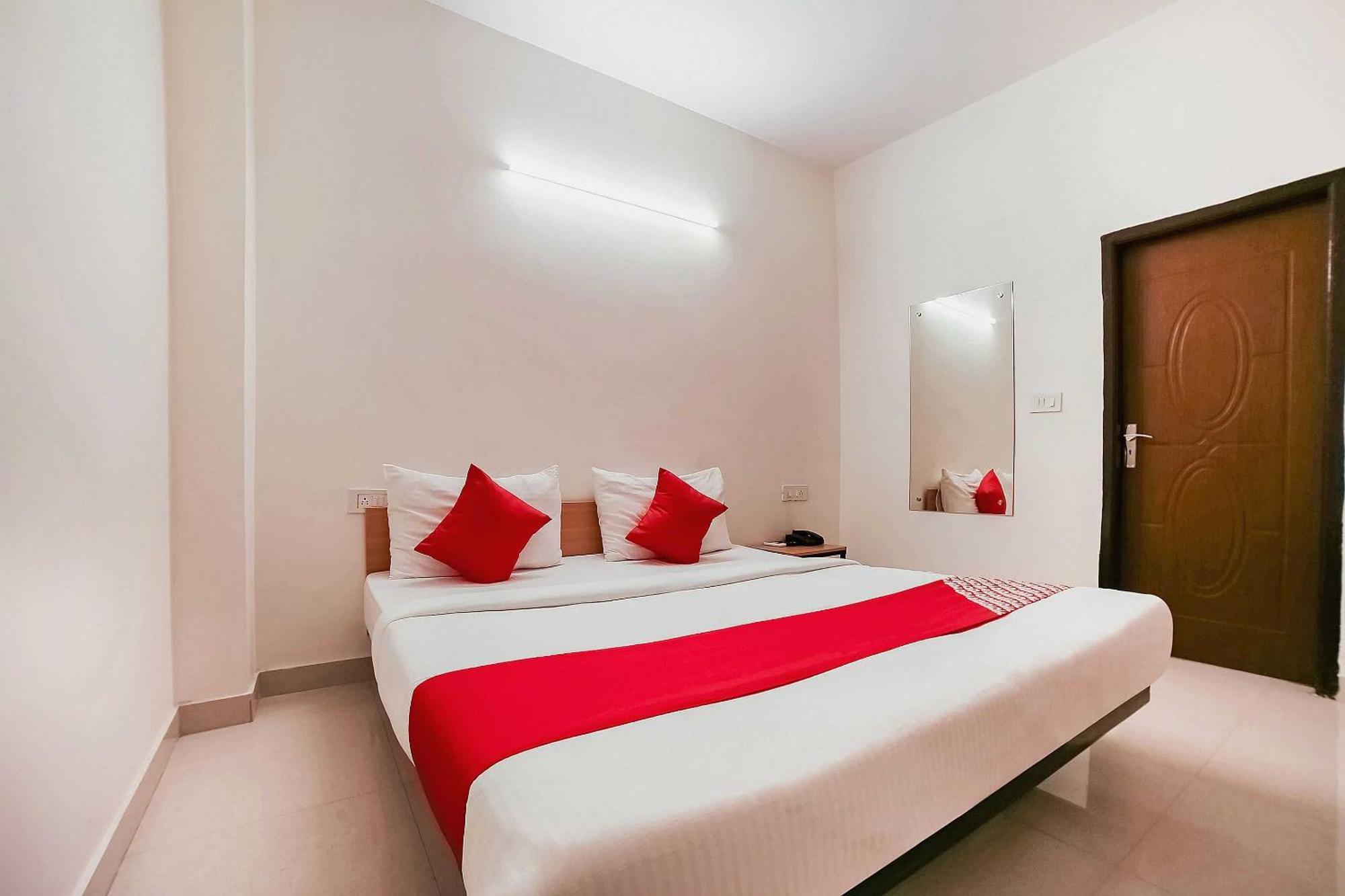 Hotel Live On Del5542 4*