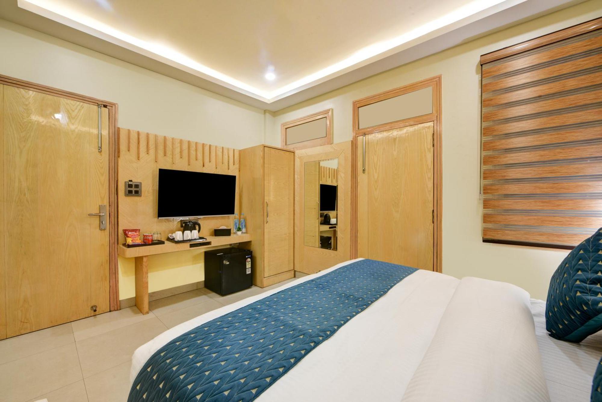 New Frontier - 2 Mins From Old Railway Station & Chandni Chowk Hotel 3*
