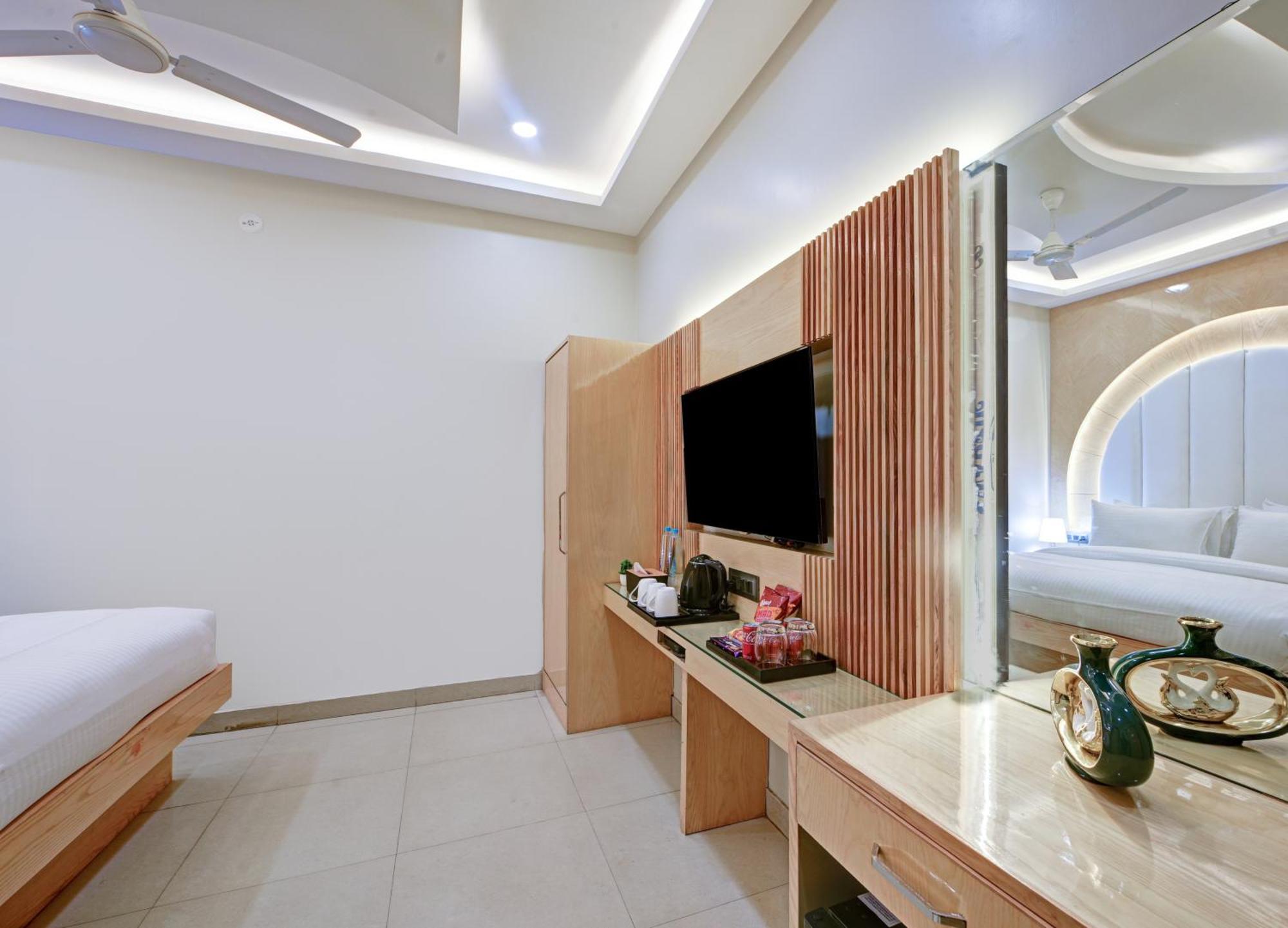 New Frontier - 2 Mins From Old Railway Station & Chandni Chowk Hotel Delhi (National Capital Territory of India)