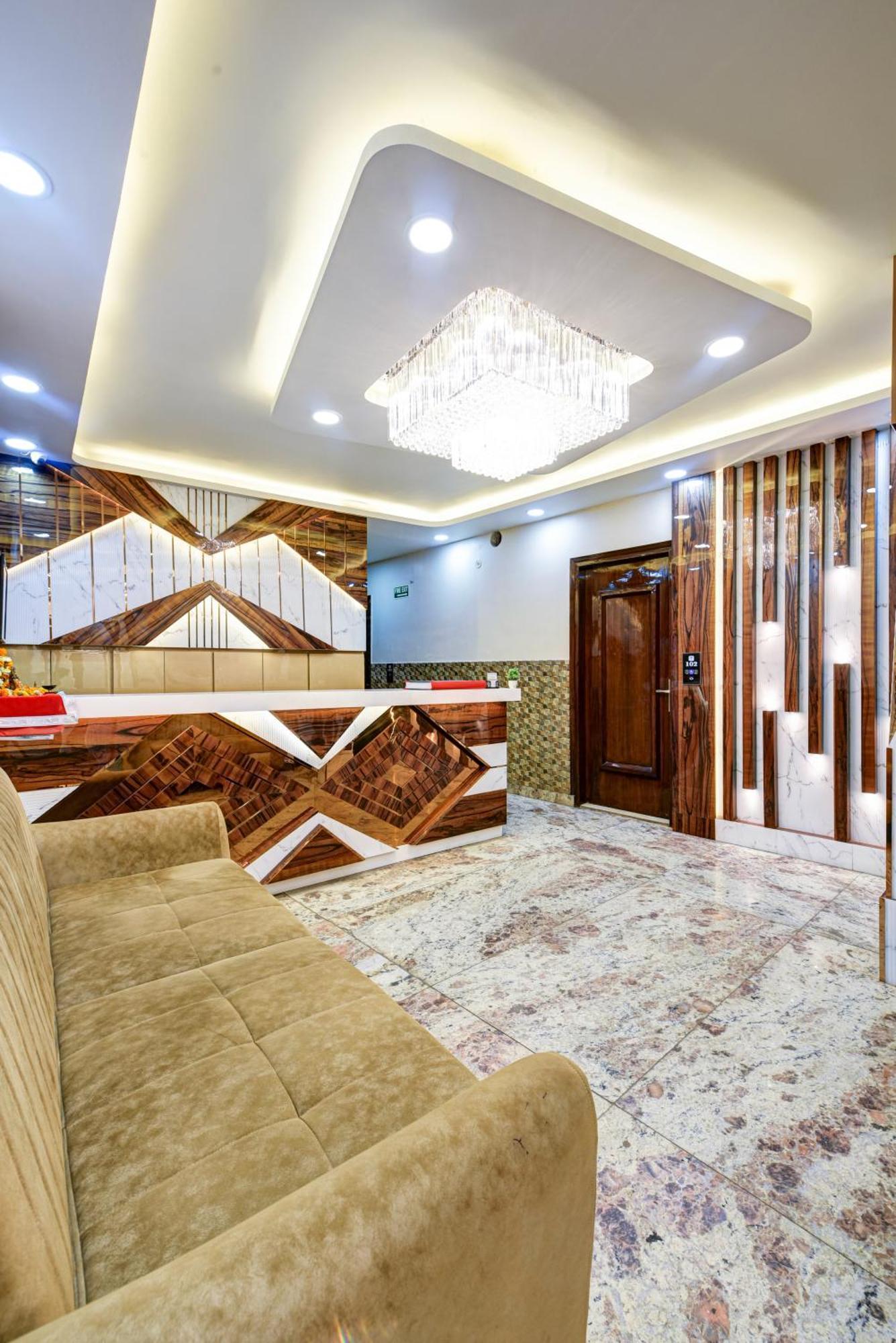 New Frontier - 2 Mins From Old Railway Station & Chandni Chowk 3*