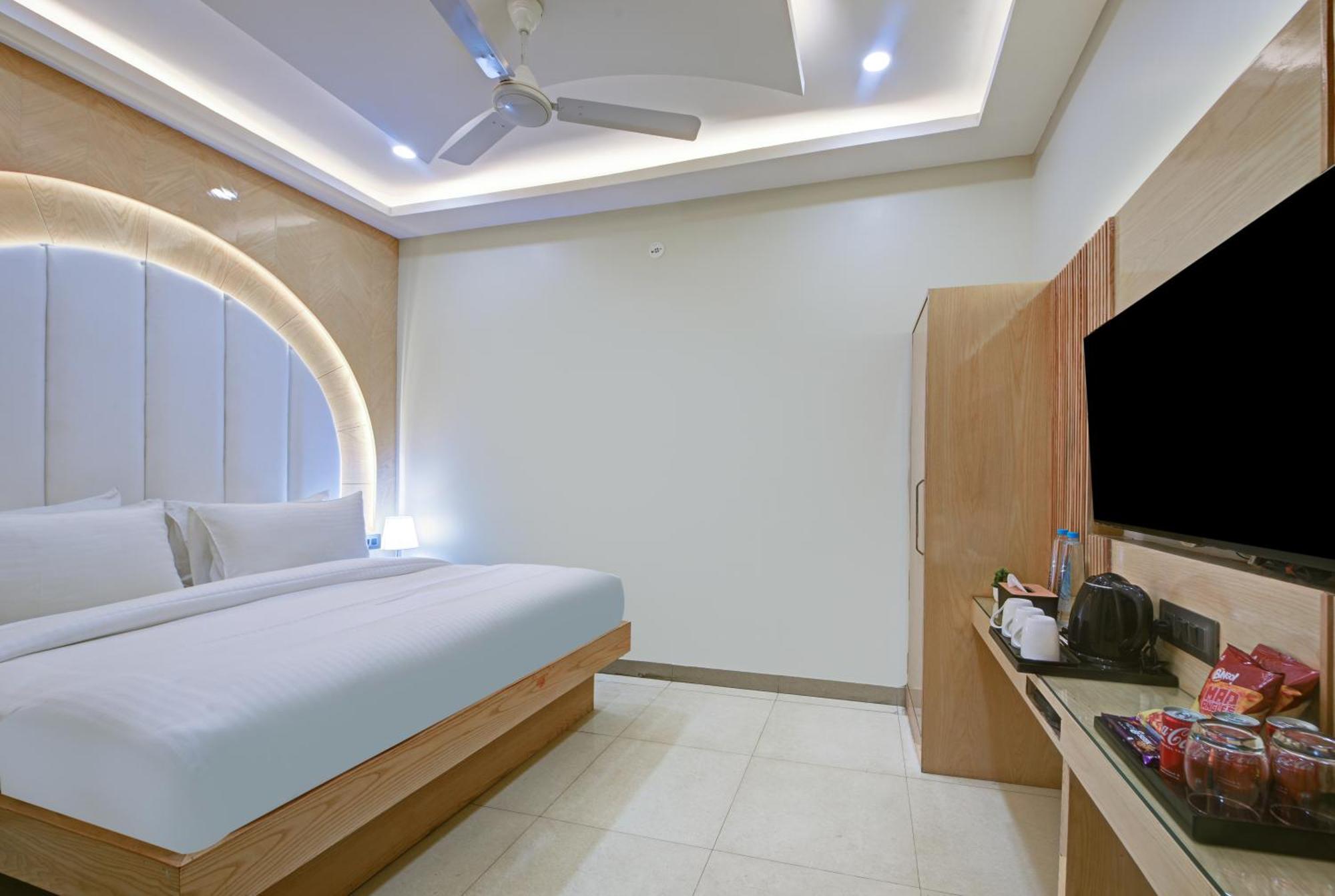 New Frontier - 2 Mins From Old Railway Station & Chandni Chowk Hotel 3*