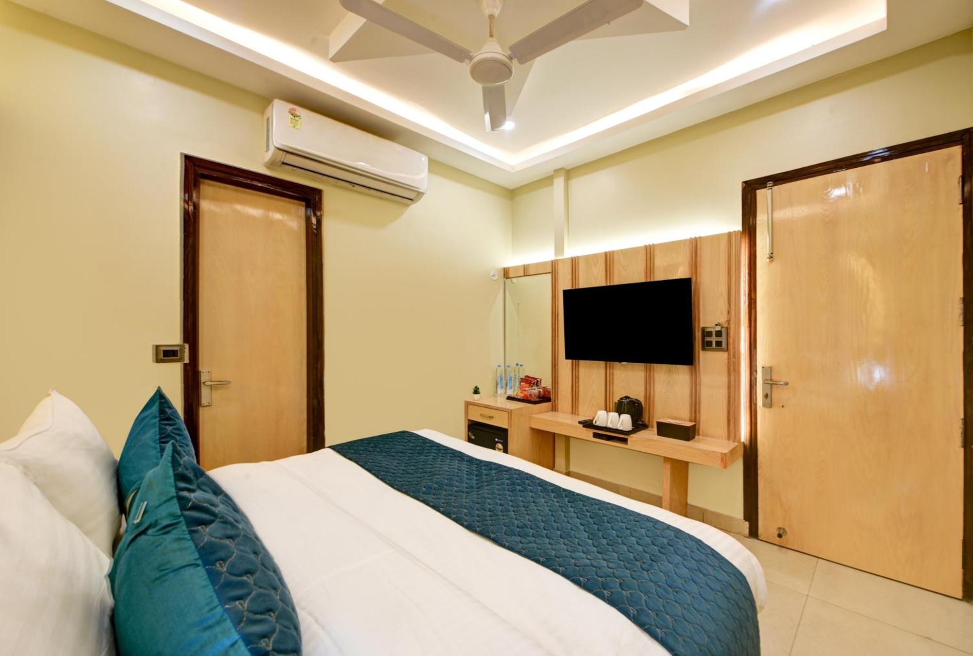 New Frontier - 2 Mins From Old Railway Station & Chandni Chowk Hotel