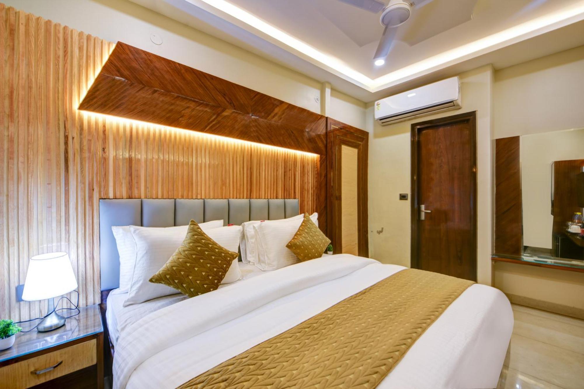 New Frontier - 2 Mins From Old Railway Station & Chandni Chowk Hotel 3*