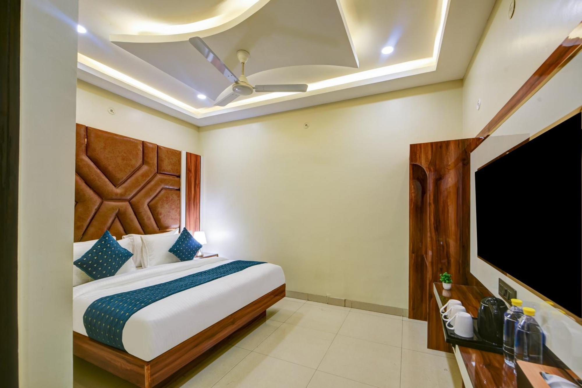 New Frontier - 2 Mins From Old Railway Station & Chandni Chowk 3*