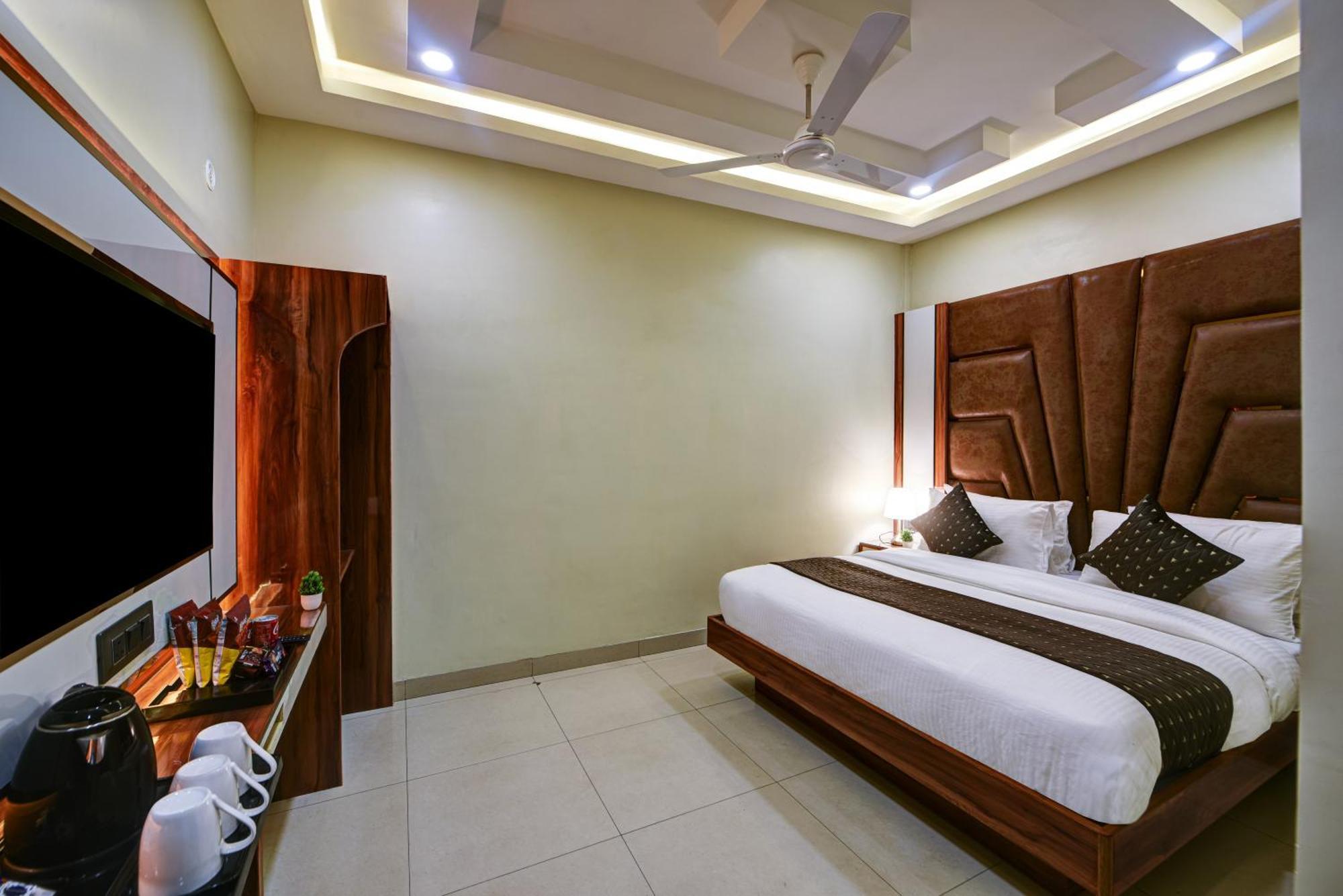 New Frontier - 2 Mins From Old Railway Station & Chandni Chowk Delhi (National Capital Territory of India)