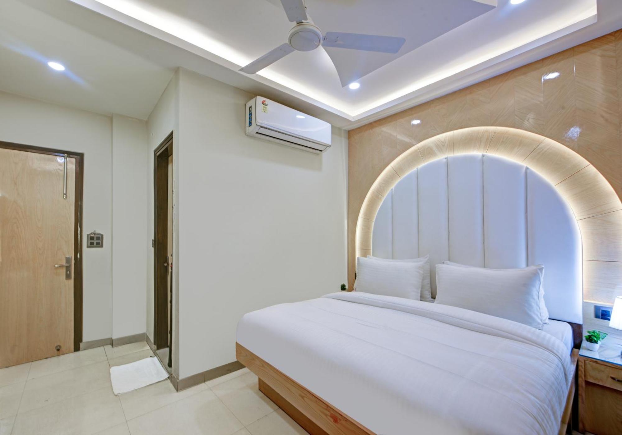 New Frontier - 2 Mins From Old Railway Station & Chandni Chowk Hotel 3*